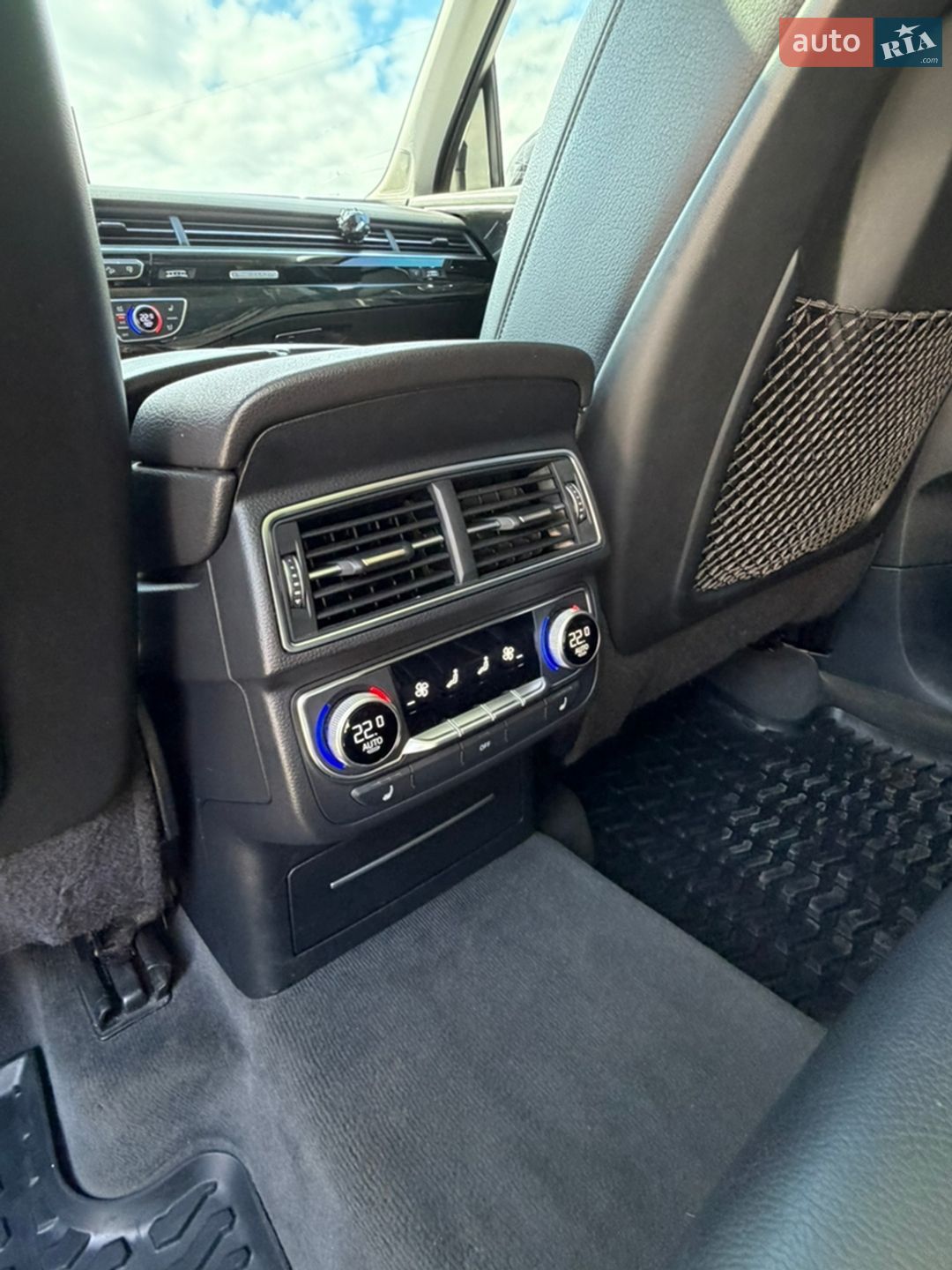 Audi Q7 2015 VIN WA1VAAF76HD001942 фото оголошення 11 з 16