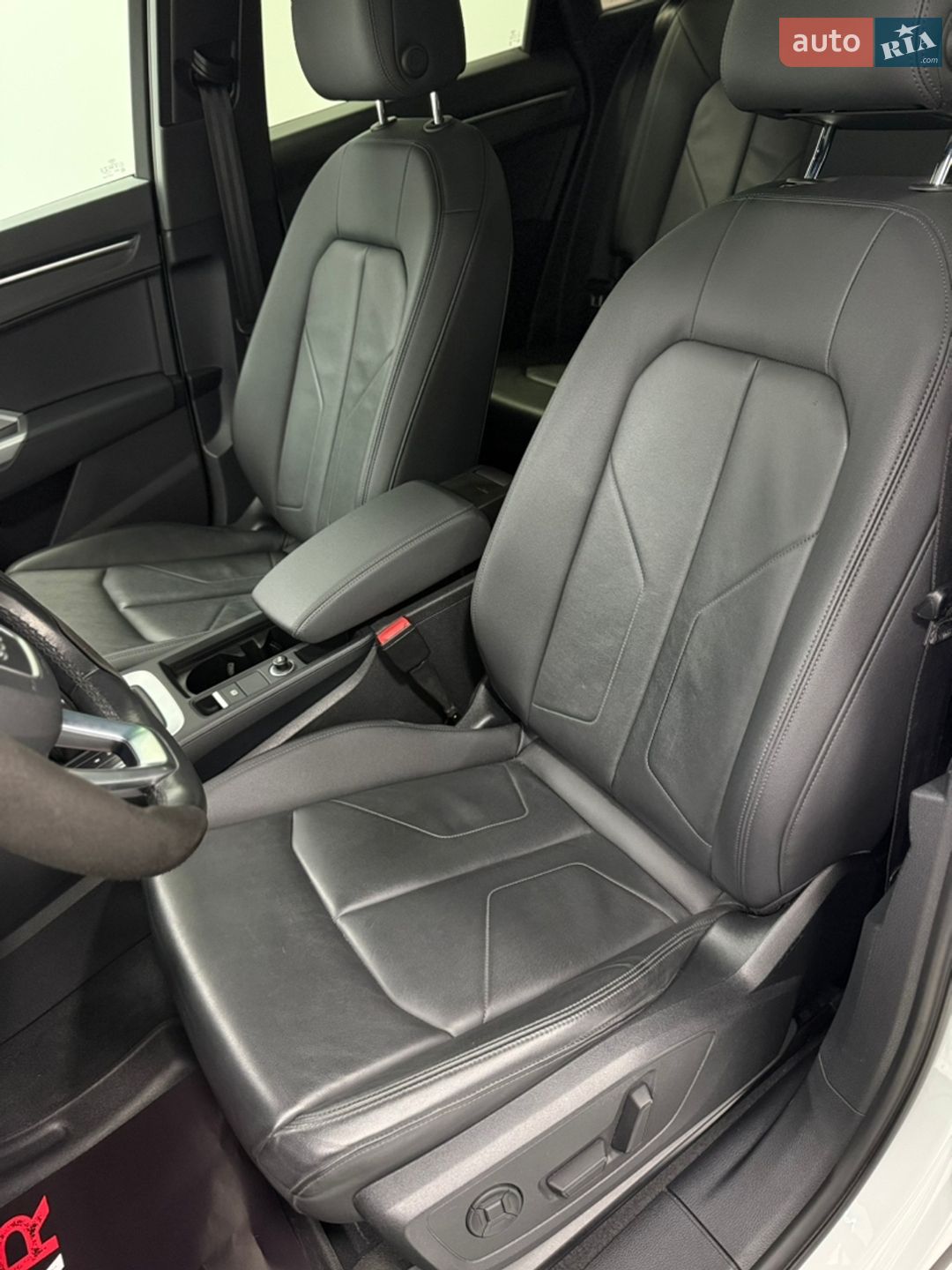 Audi Q3 2021 VIN WA1AUCF37N1002500 фото оголошення 17 з 30