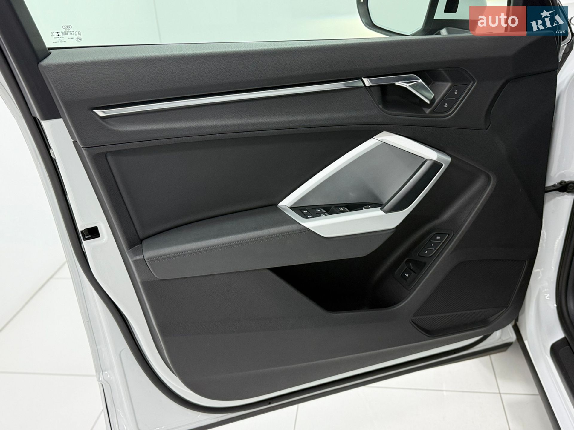 Audi Q3 2021 VIN WA1AUCF37N1002500 фото оголошення 18 з 30