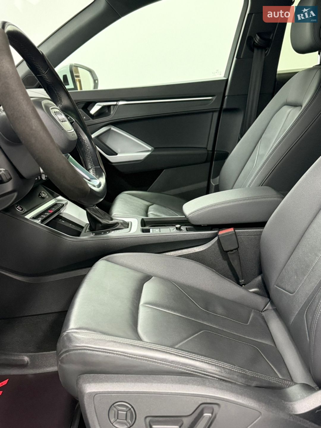 Audi Q3 2021 VIN WA1AUCF37N1002500 фото оголошення 27 з 30