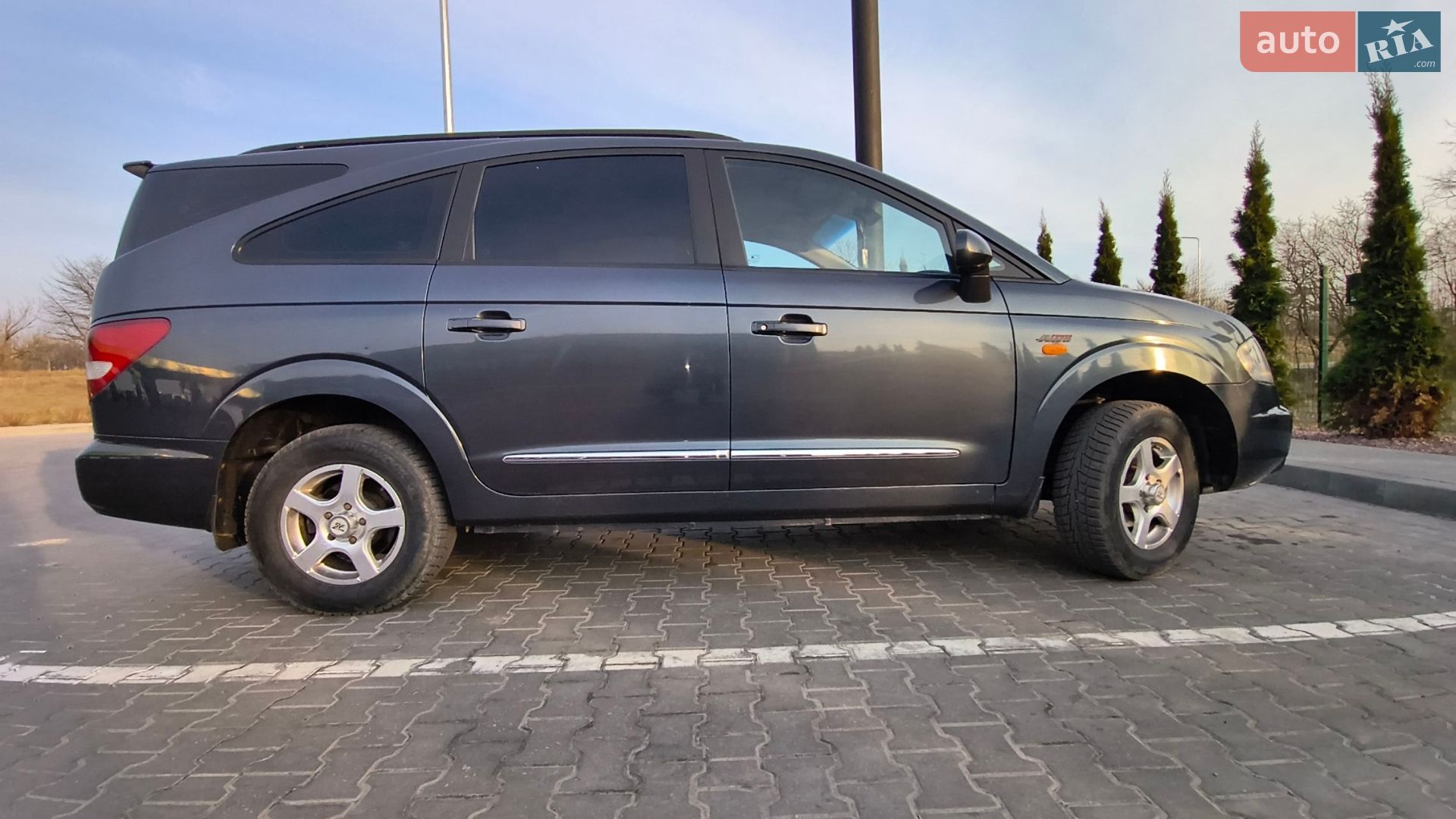 SsangYong Rodius 2006 VIN KPTN0B1FS6P034241 фото оголошення 2 з 14