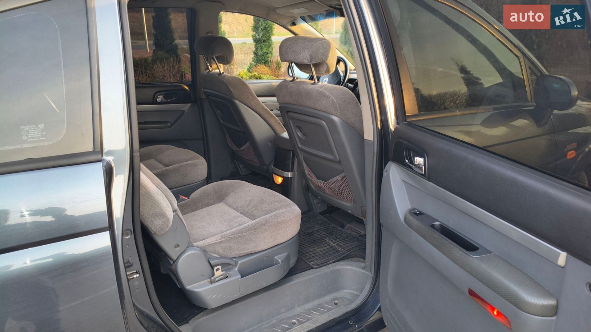 SsangYong Rodius 2006 VIN KPTN0B1FS6P034241 фото оголошення 5 з 14