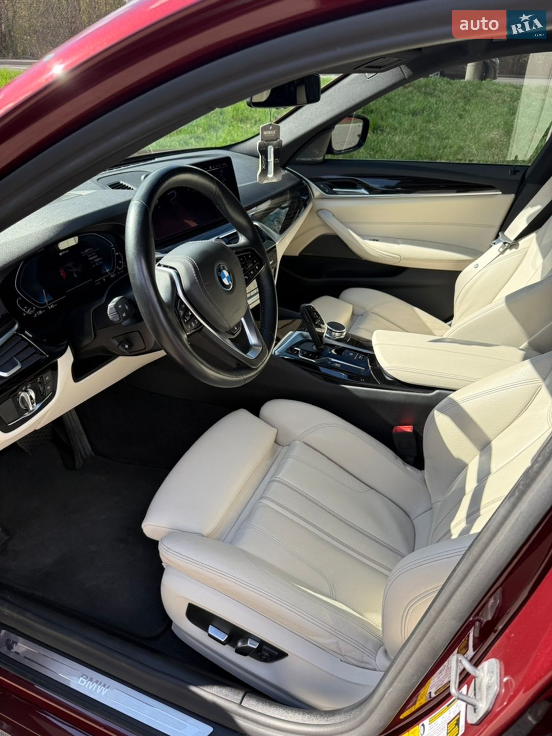 BMW 5 Series 2022 VIN WBA13AG00PCL14759 фото оголошення 10 з 18