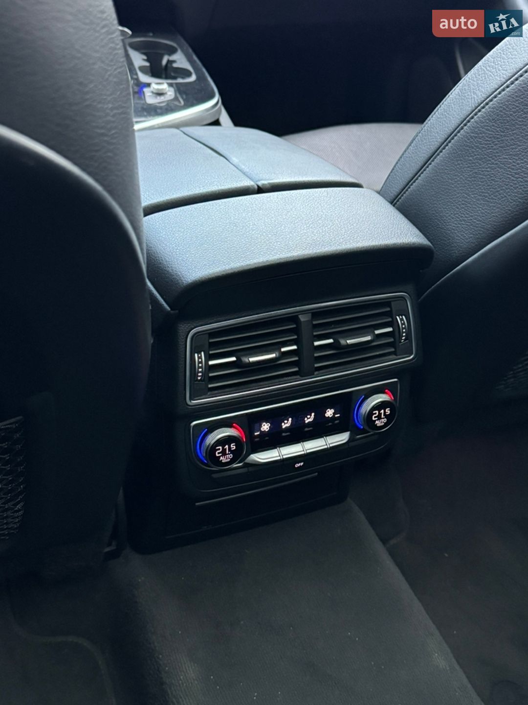 Audi Q7 2016 VIN WA1LAAF79HD024042 фото оголошення 15 з 23