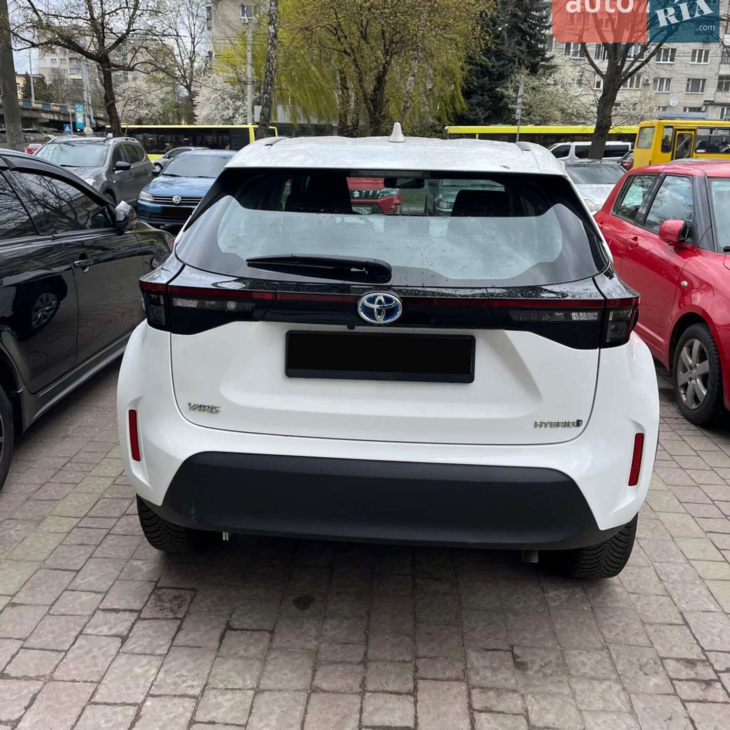 Toyota Yaris Cross 2024 VIN JTDKBABB70A349772 фото оголошення 4 з 7