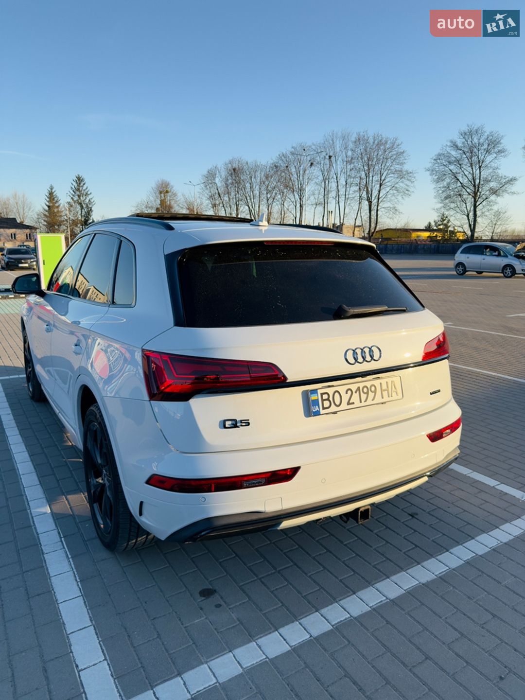 Audi Q5 2020 VIN WA1BAAFY8M2015293 фото оголошення 9 з 57