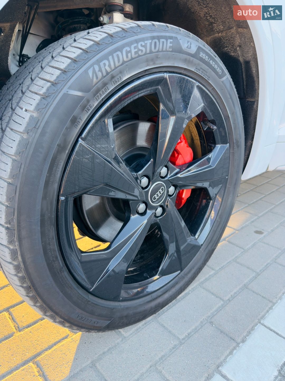 Audi Q5 2020 VIN WA1BAAFY8M2015293 фото оголошення 24 з 57