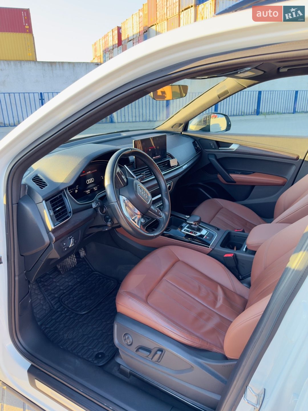 Audi Q5 2020 VIN WA1BAAFY8M2015293 фото оголошення 27 з 57