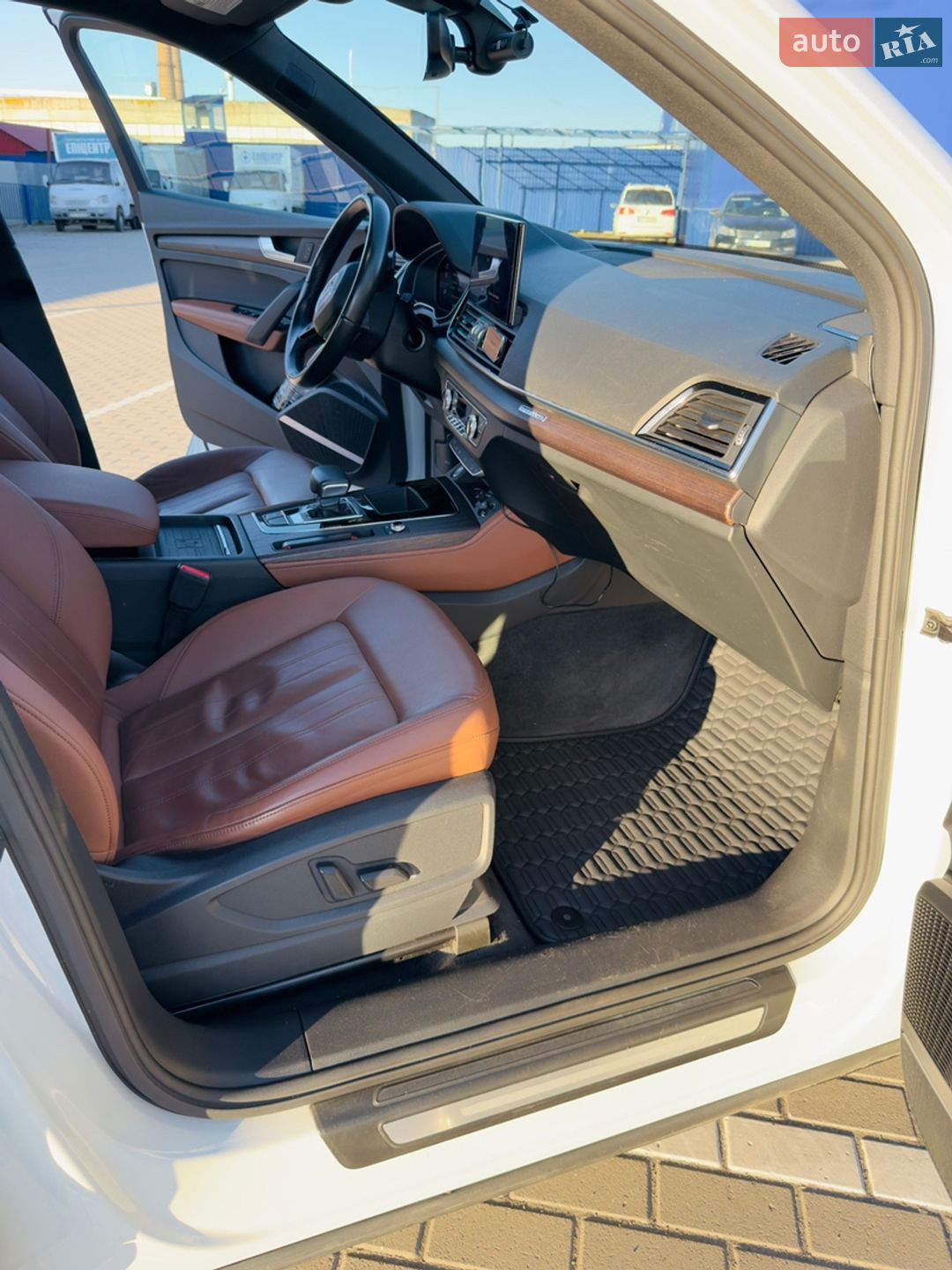 Audi Q5 2020 VIN WA1BAAFY8M2015293 фото оголошення 29 з 57