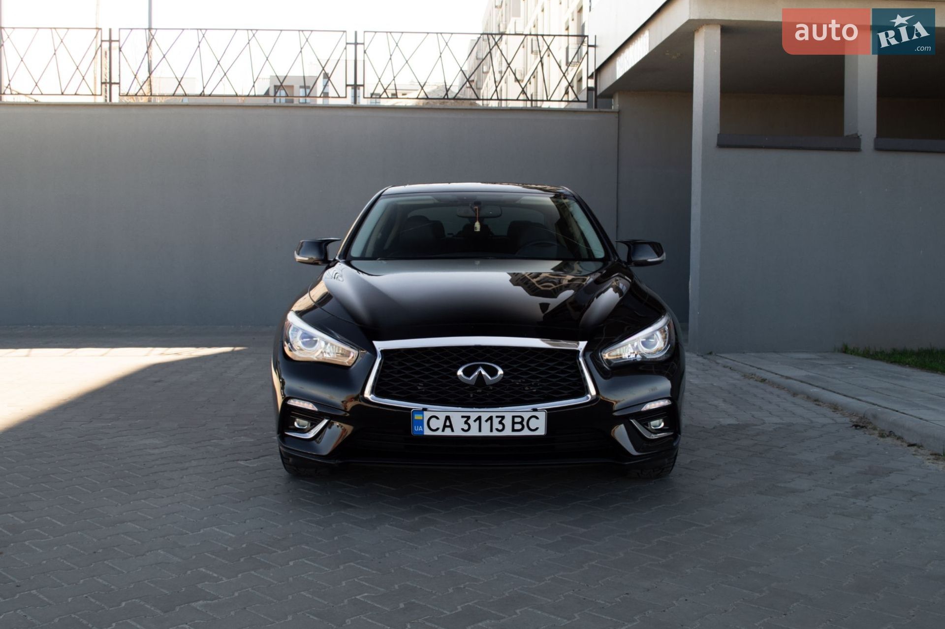 Infiniti Q50 2018 VIN JN1EV7AP4JM590843 фото оголошення 2 з 32
