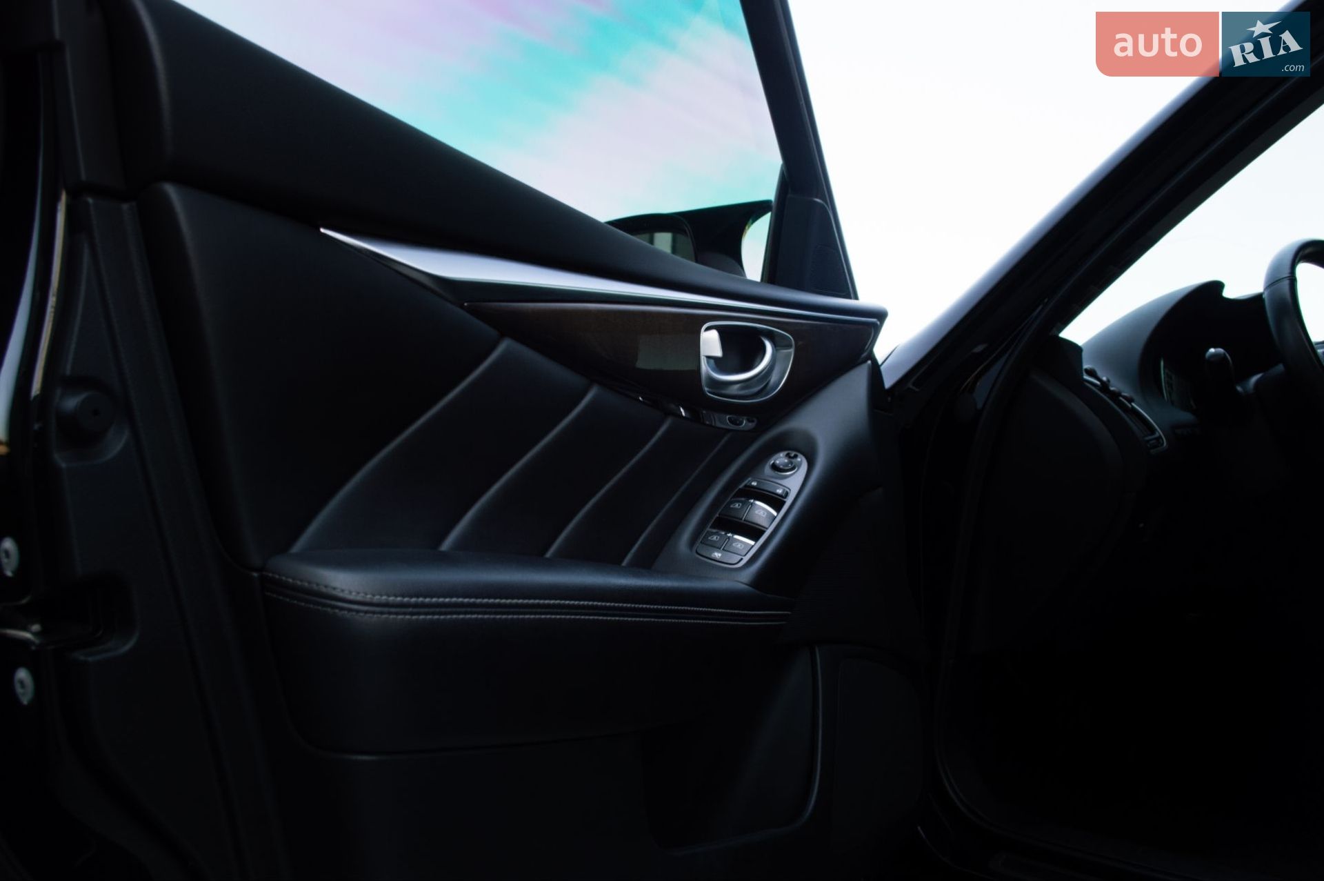 Infiniti Q50 2018 VIN JN1EV7AP4JM590843 фото оголошення 17 з 32