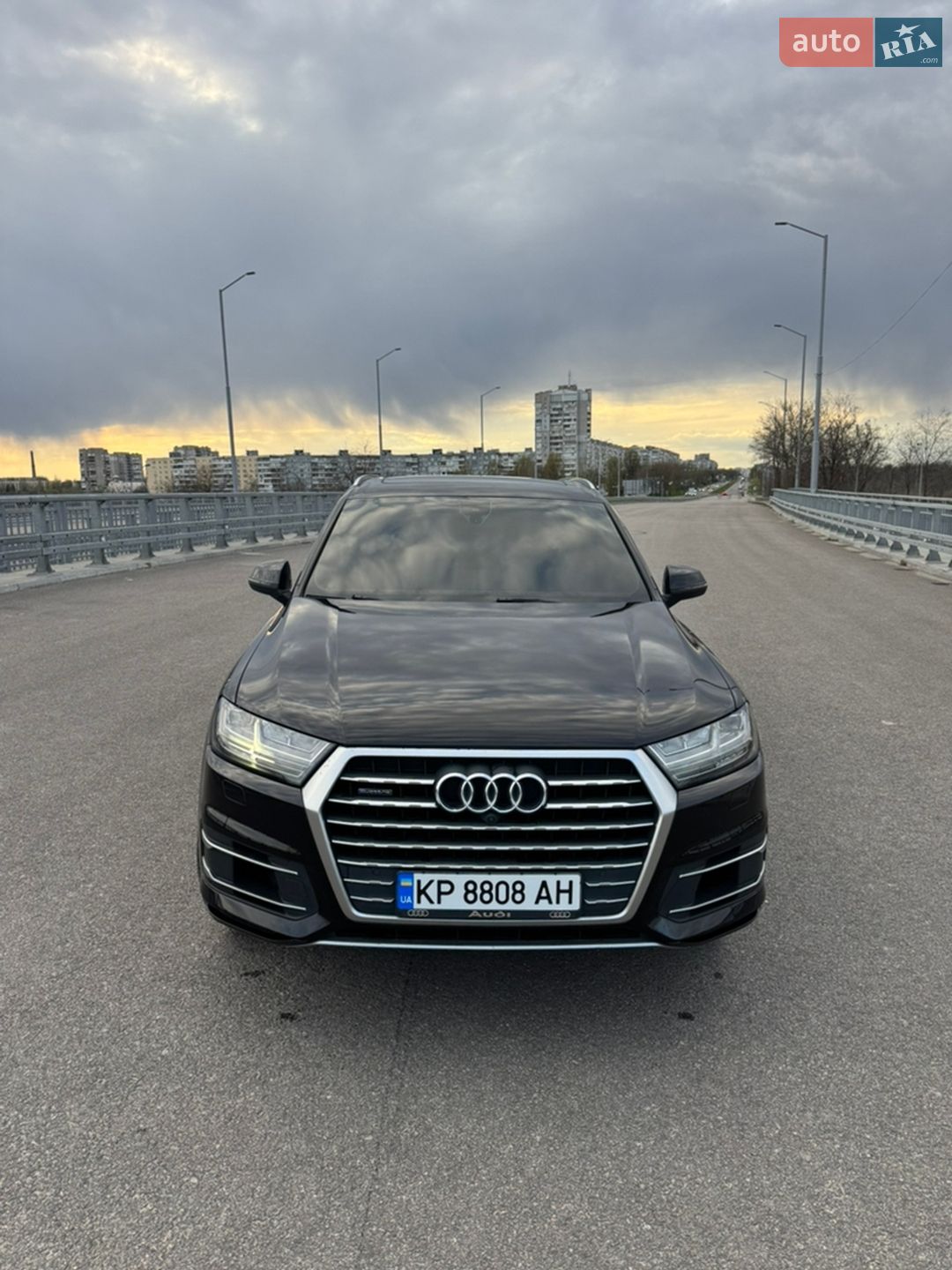 Audi Q7 2016 VIN WA1LAAF79HD024042 фото оголошення 2 з 23