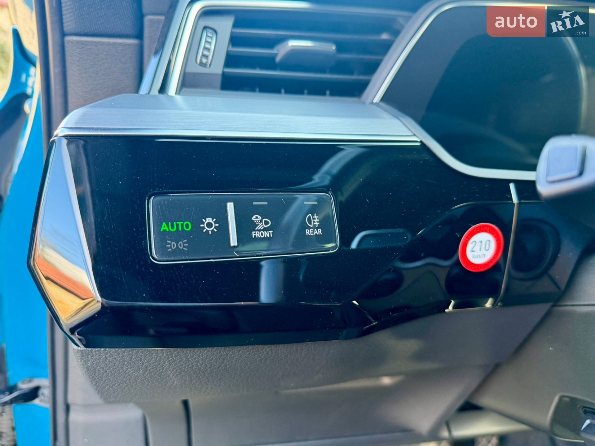 Audi e-tron Sportback 2020 VIN WAUZZZGE8MB003237 фото оголошення 27 з 47