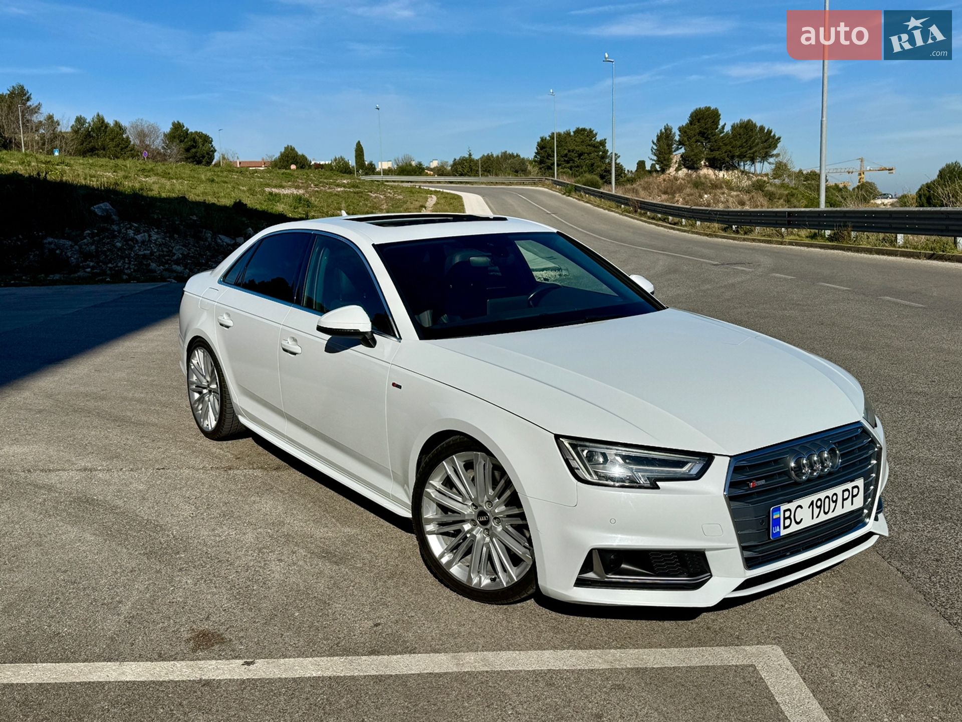 Audi A4 2016 VIN WAULNAF48HN022824 фото оголошення 6 з 19