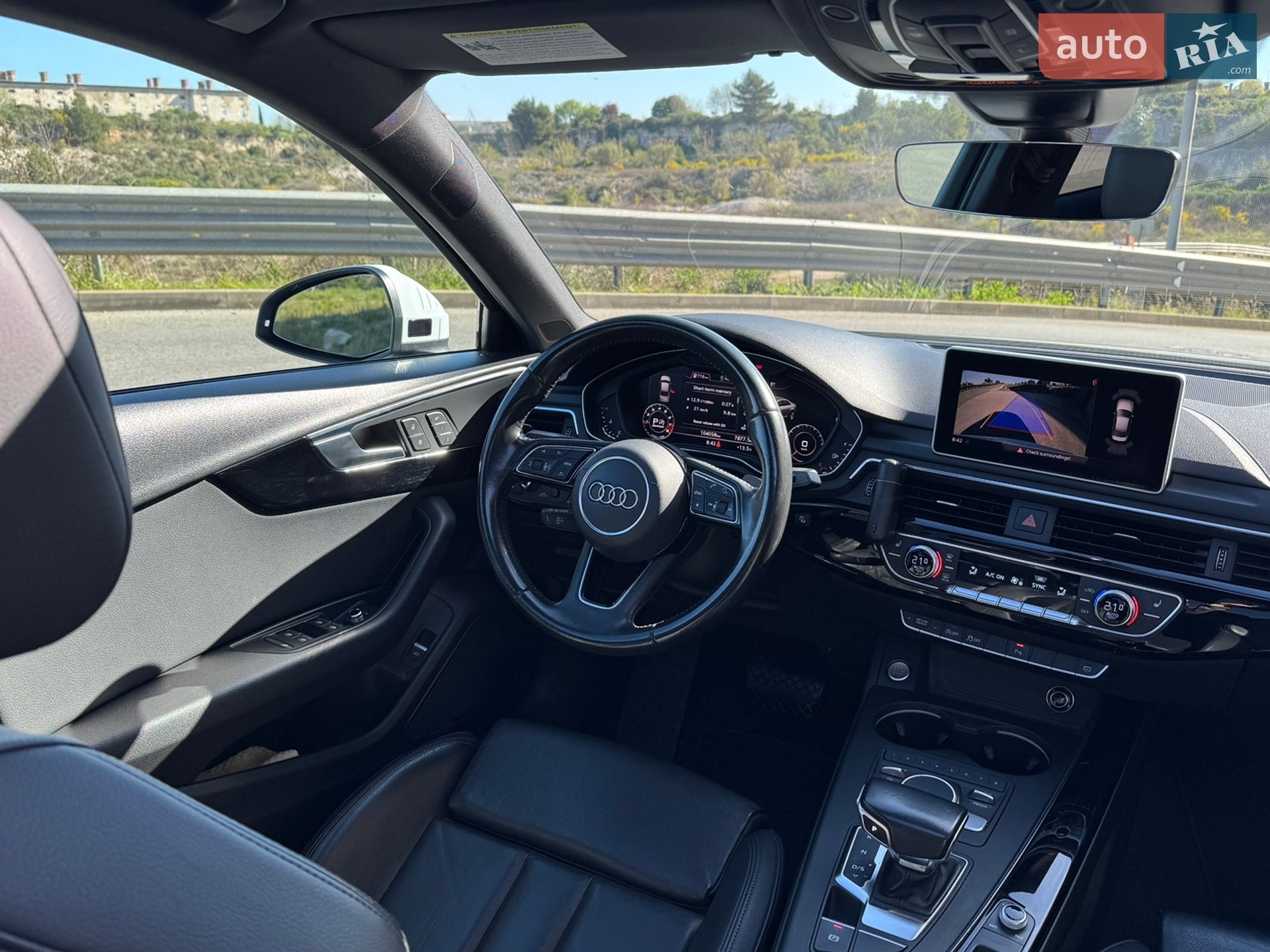 Audi A4 2016 VIN WAULNAF48HN022824 фото оголошення 10 з 19