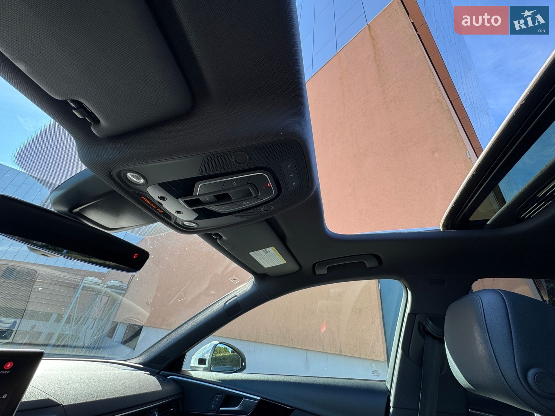 Audi A4 2016 VIN WAULNAF48HN022824 фото оголошення 17 з 19