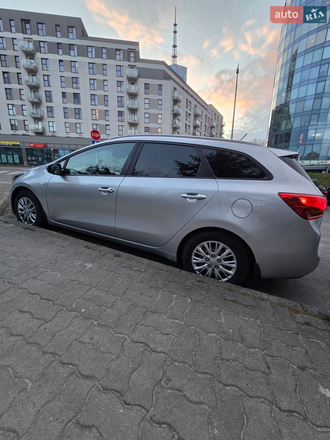 Kia Ceed 2017 VIN U5YHM815AHL216761 фото оголошення 3 з 17