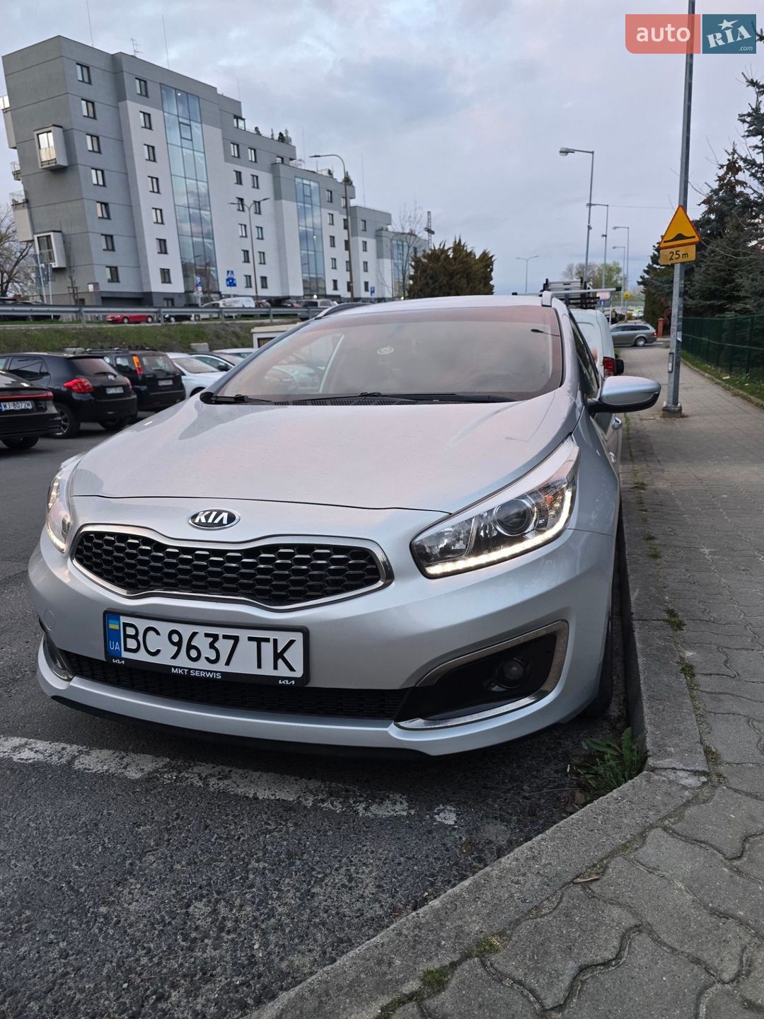 Kia Ceed 2017 VIN U5YHM815AHL216761 фото оголошення 4 з 17