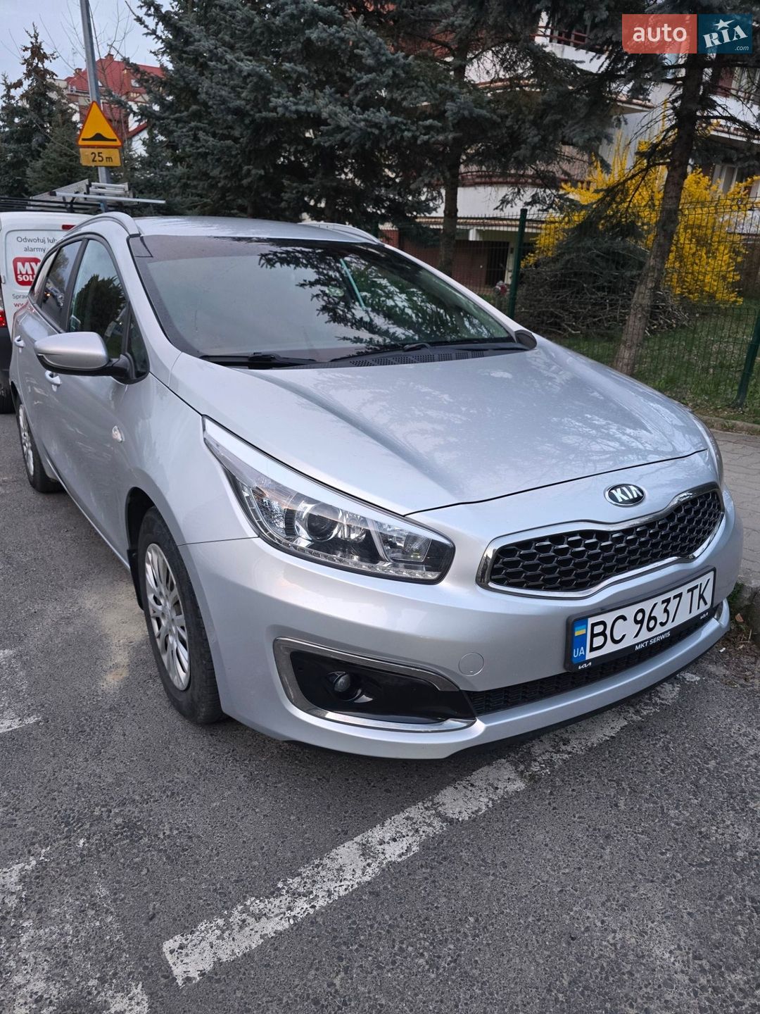 Kia Ceed 2017 VIN U5YHM815AHL216761 фото оголошення 8 з 17