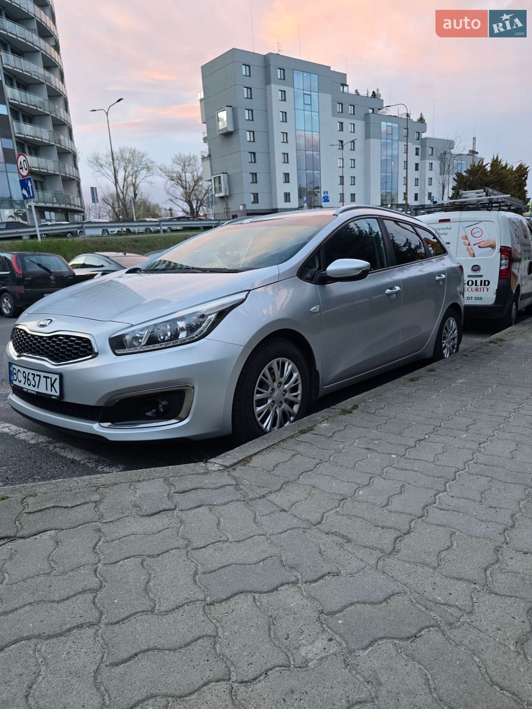 Kia Ceed 2017 VIN U5YHM815AHL216761 фото оголошення 12 з 17