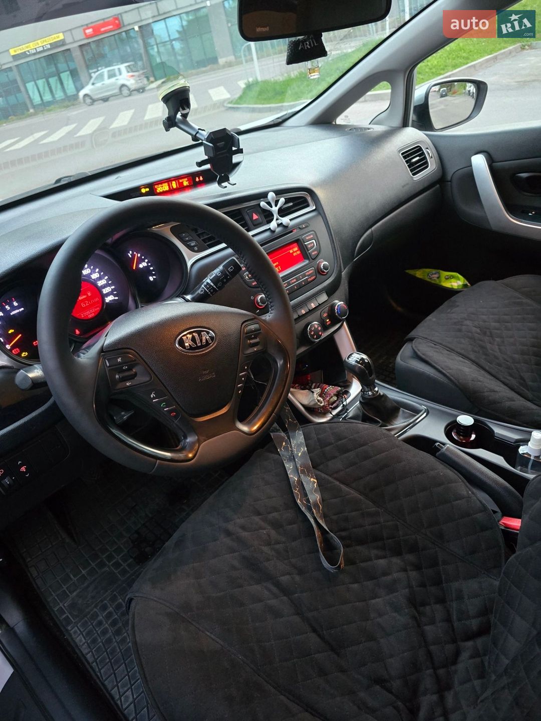 Kia Ceed 2017 VIN U5YHM815AHL216761 фото оголошення 14 з 17