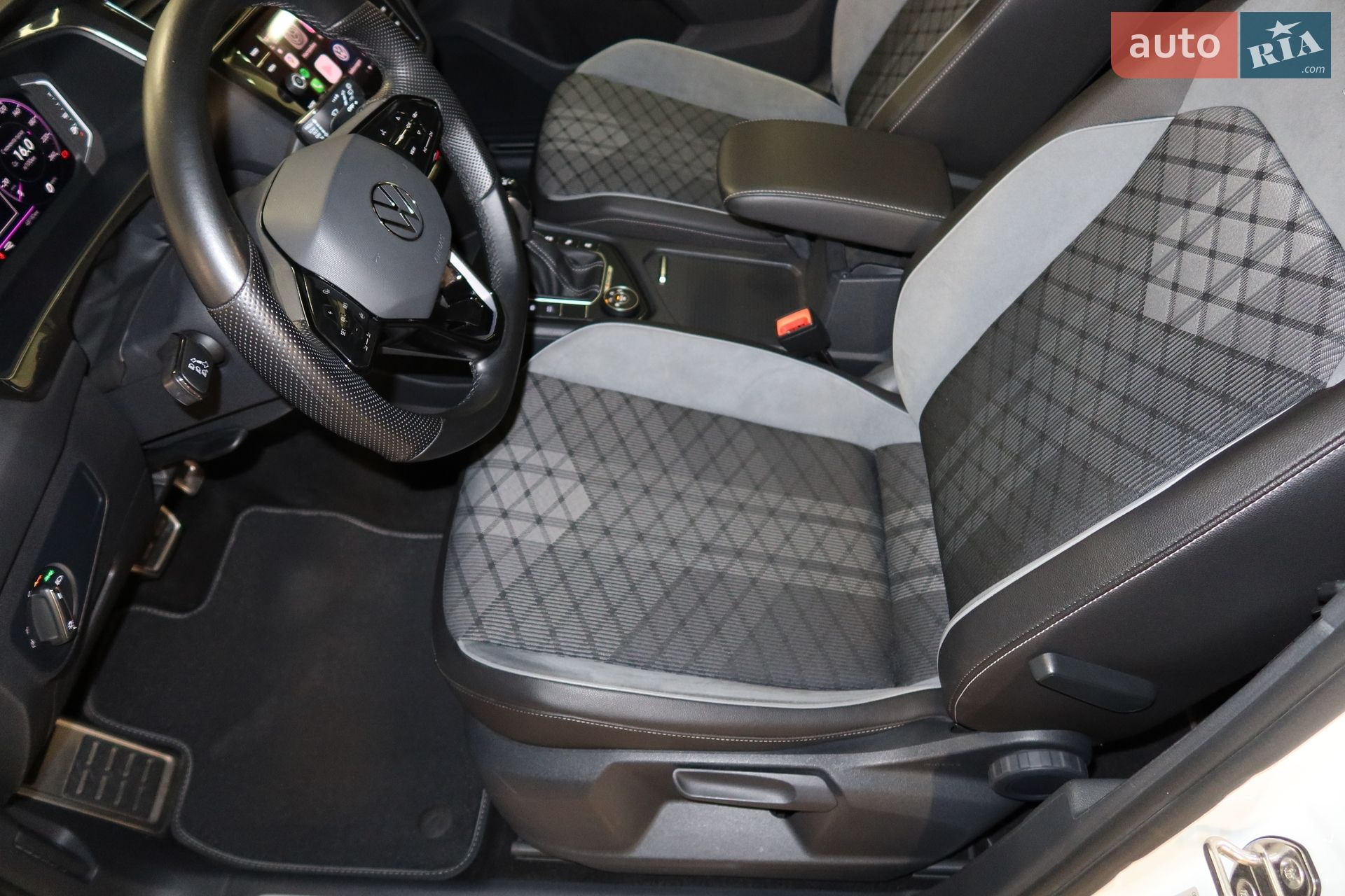 Volkswagen Tiguan 2021 VIN WVGZZZ5NZMW542531 фото оголошення 41 з 78