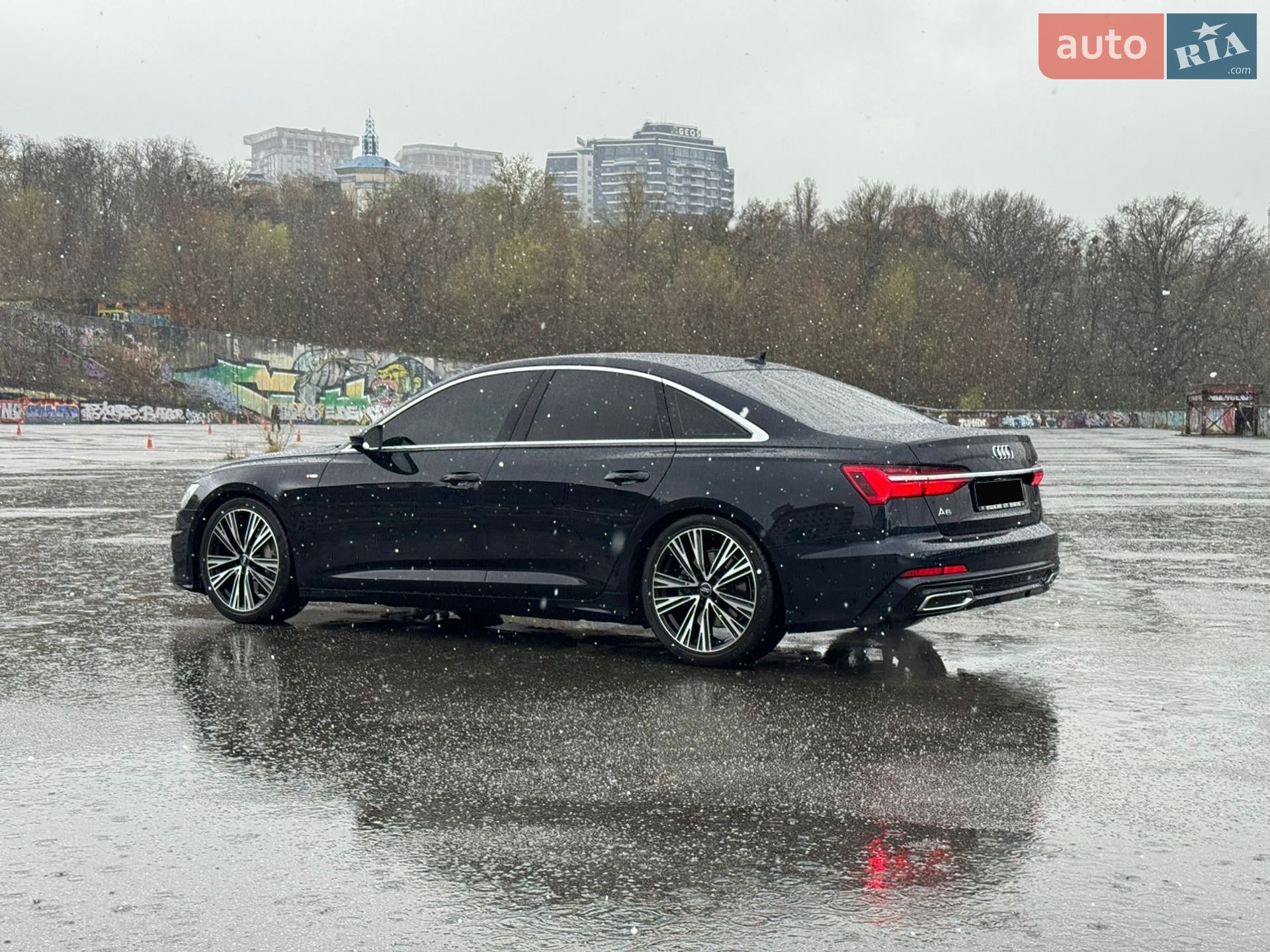 Audi A6 2019 VIN WAUL2AF20KN084989 фото оголошення 4 з 35