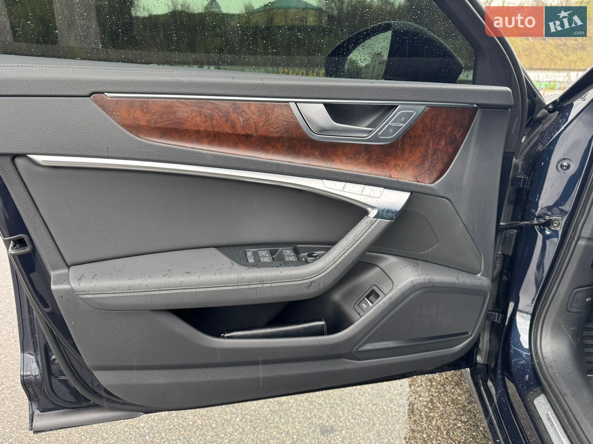 Audi A6 2019 VIN WAUL2AF20KN084989 фото оголошення 11 з 35