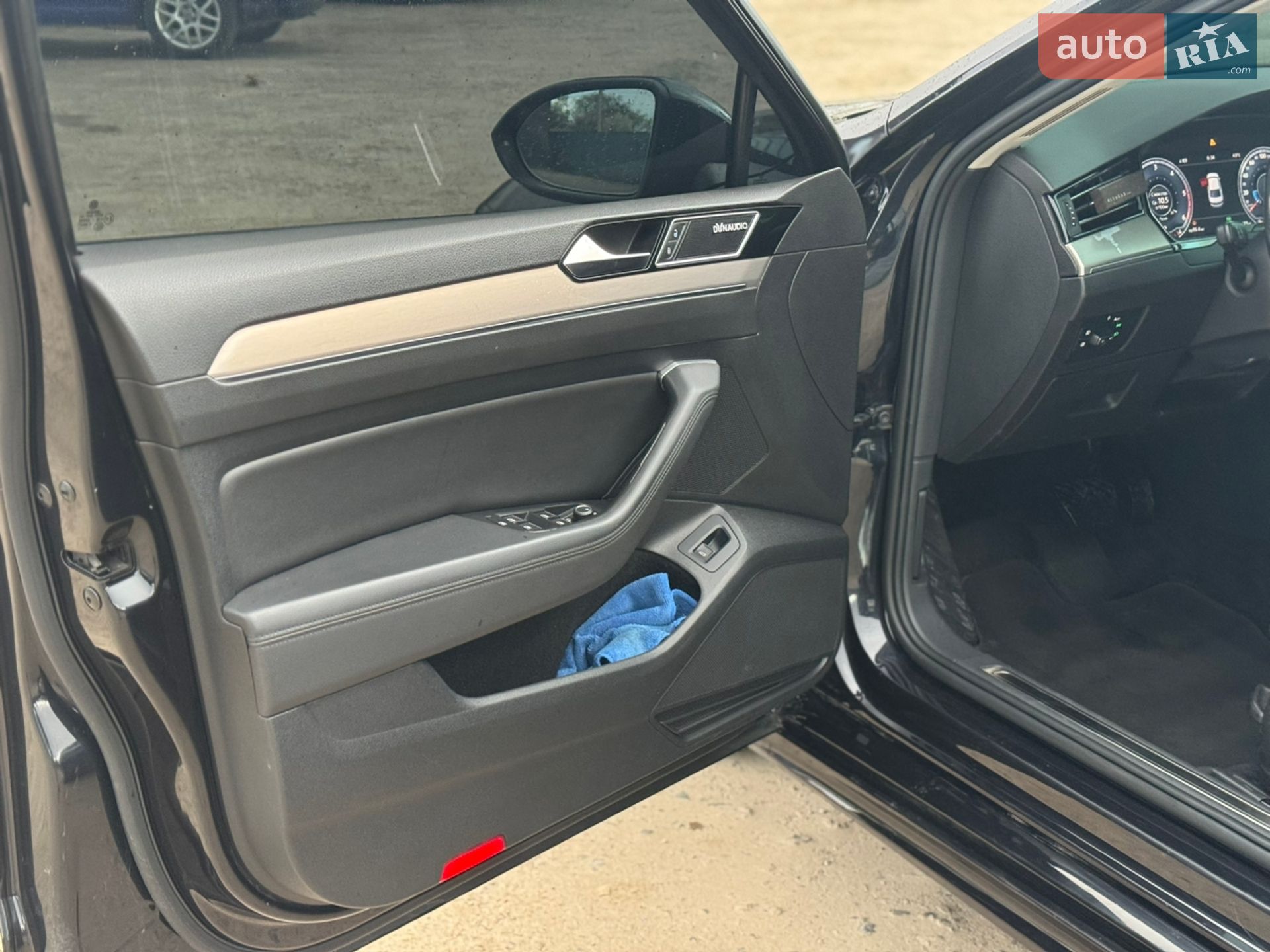 Volkswagen Passat 2015 VIN WVWZZZ3CZFE476075 фото оголошення 12 з 23