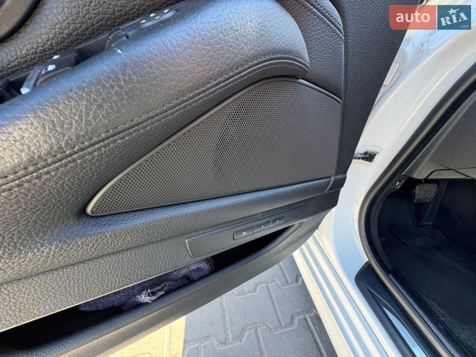 BMW 5 Series 2013 VIN WBAXG3105DDW44227 фото оголошення 8 з 17