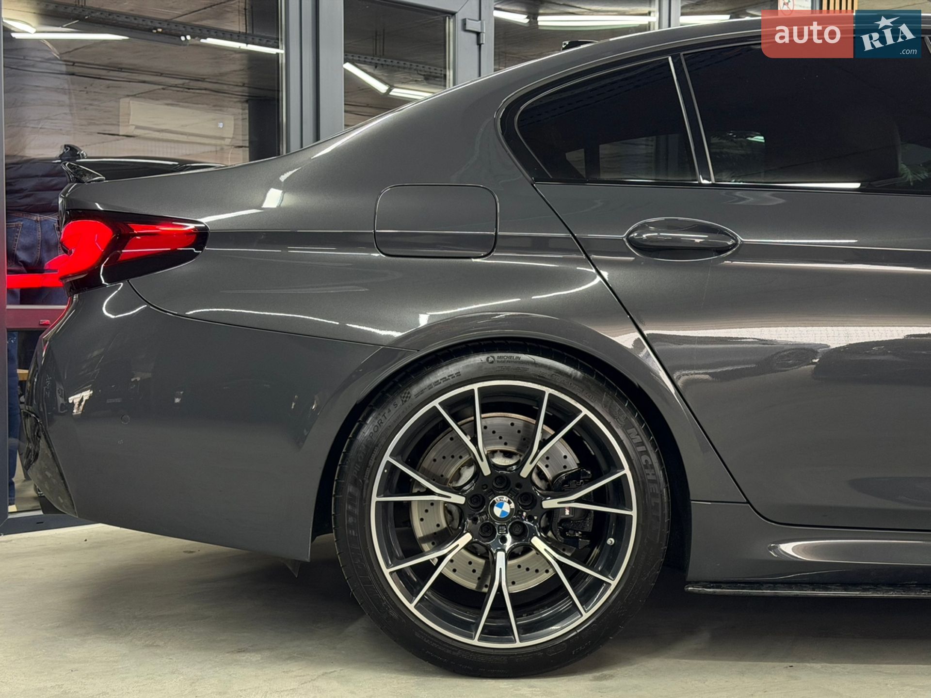 BMW M5 2021 VIN WBS81CH0X0CH01581 фото оголошення 14 з 30