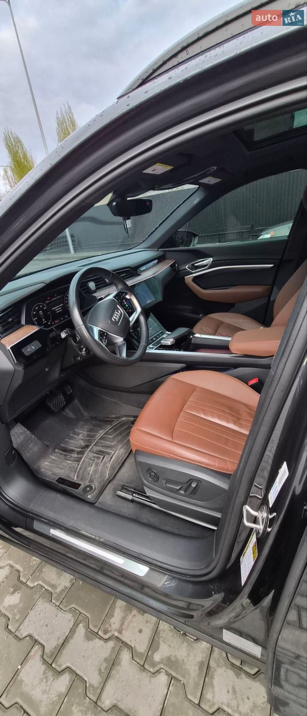 Audi e-tron 2022 VIN WA1AAAGE3PB023323 фото оголошення 57 з 82