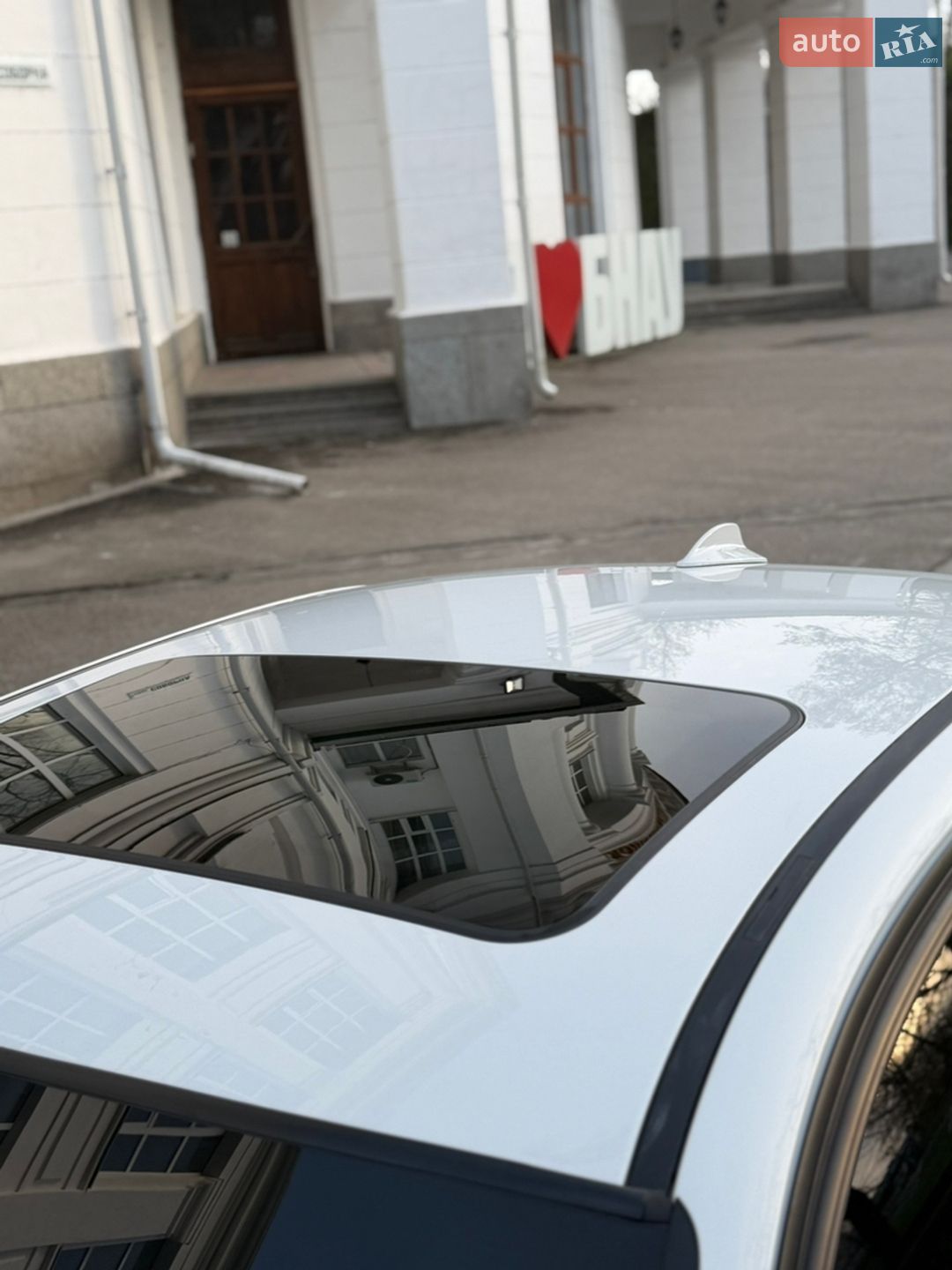 BMW 3 Series 2010 VIN WBAPH5G5XBNM79164 фото оголошення 5 з 22