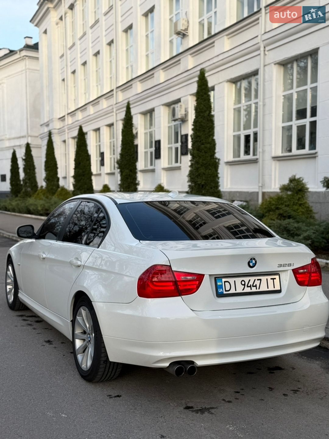 BMW 3 Series 2010 VIN WBAPH5G5XBNM79164 фото оголошення 3 з 22