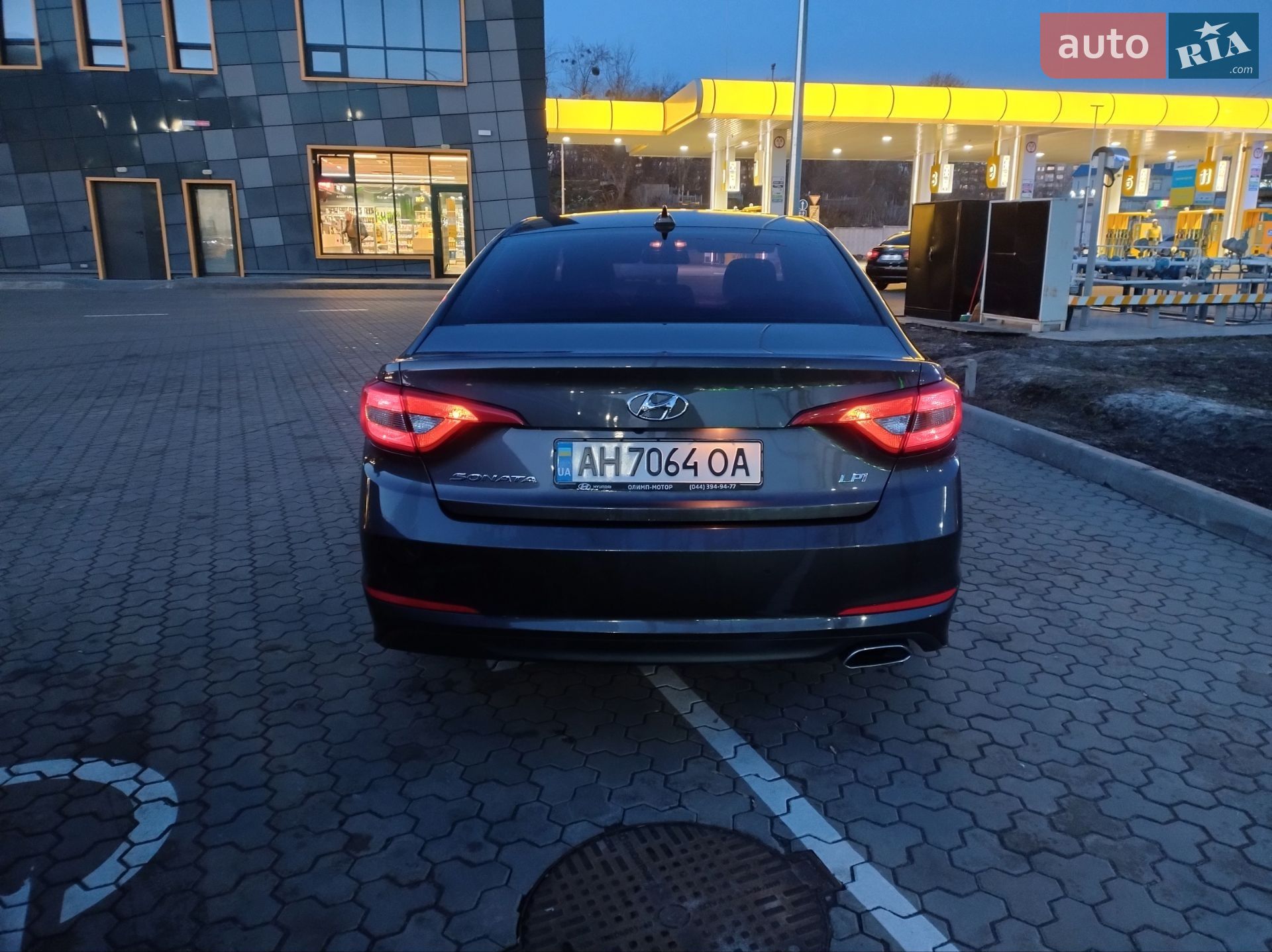 Hyundai Sonata 2015 VIN KMHE341DBFA114388 фото оголошення 10 з 33