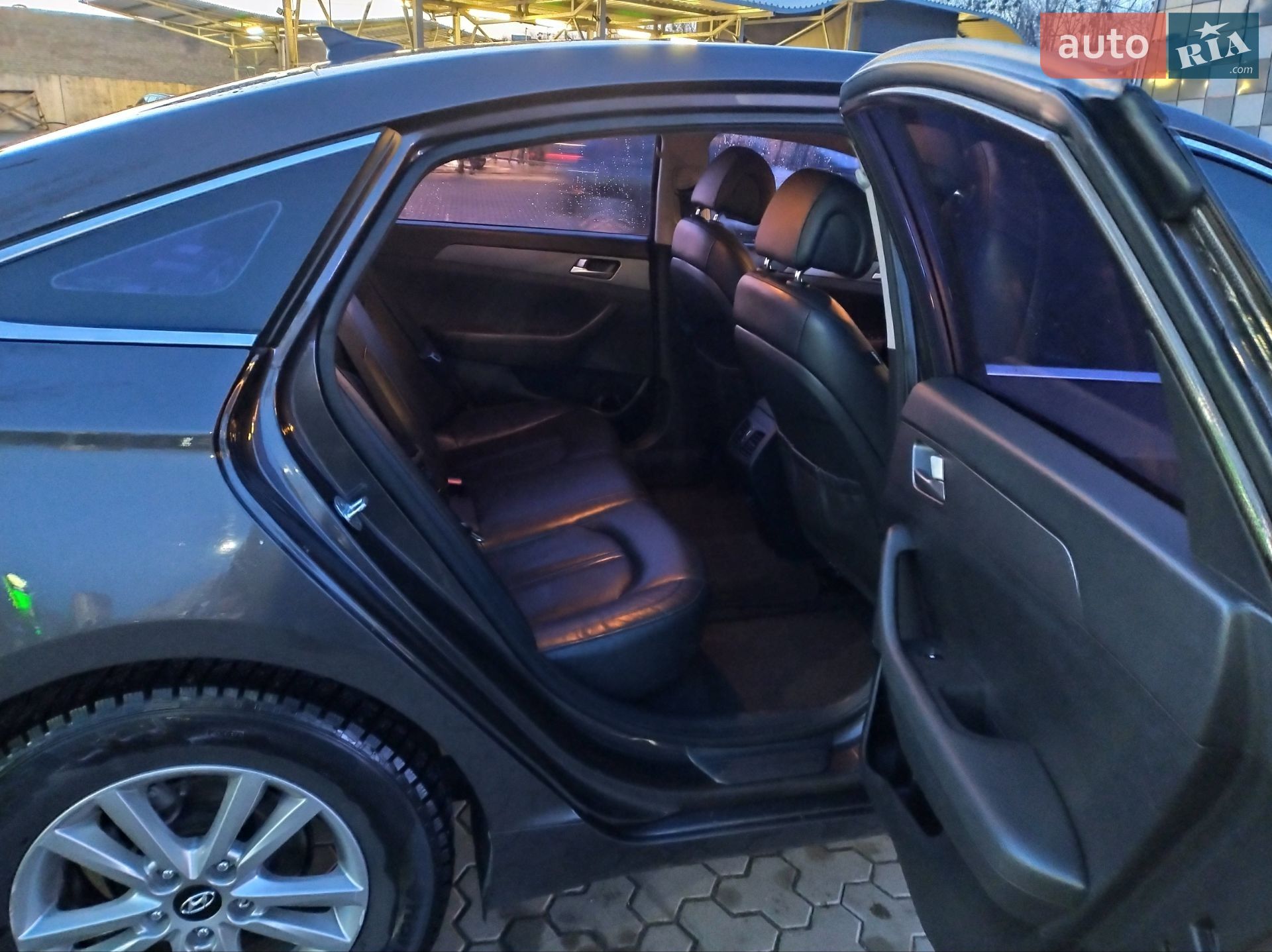 Hyundai Sonata 2015 VIN KMHE341DBFA114388 фото оголошення 12 з 33