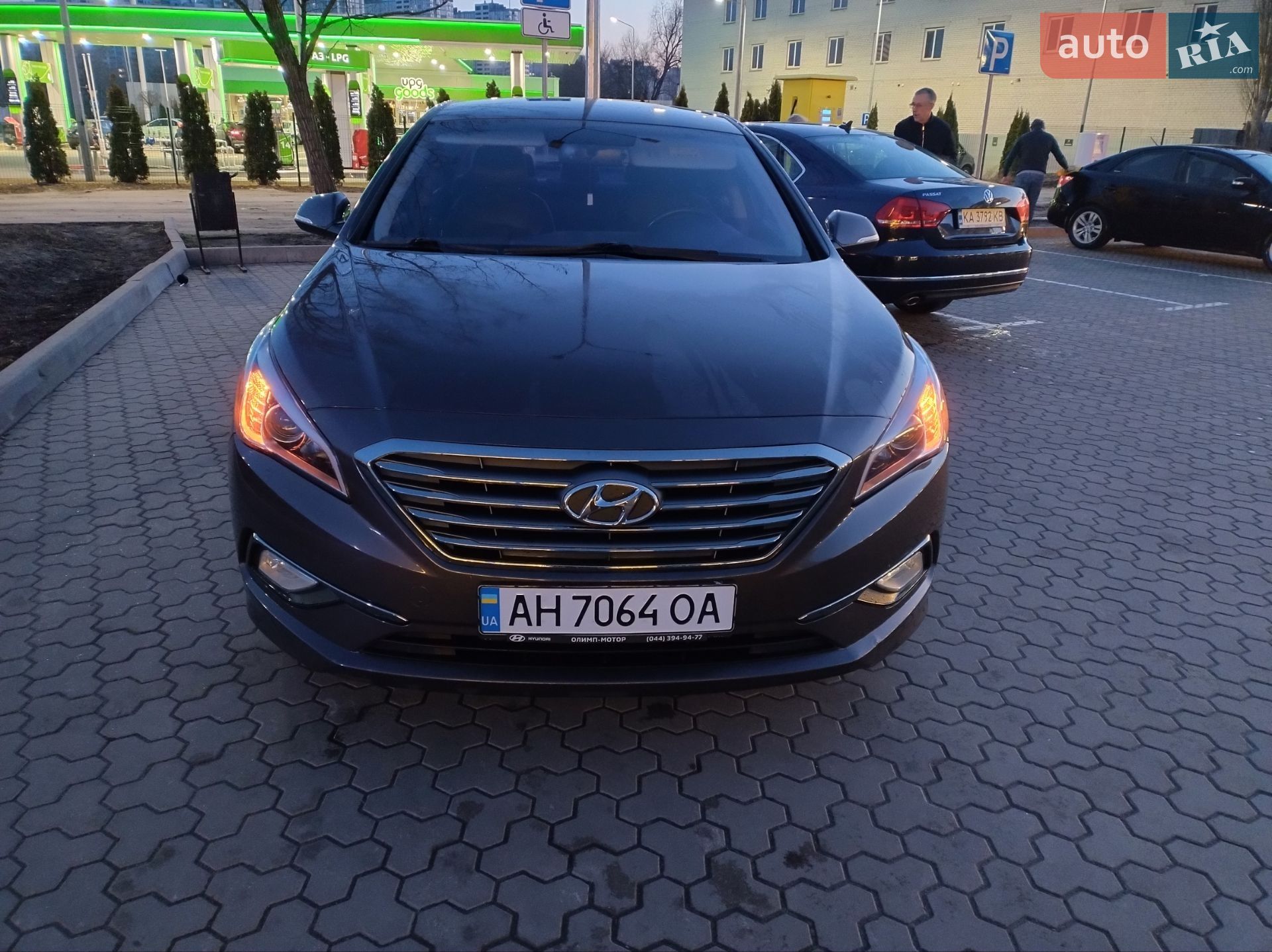 Hyundai Sonata 2015 VIN KMHE341DBFA114388 фото оголошення 9 з 33