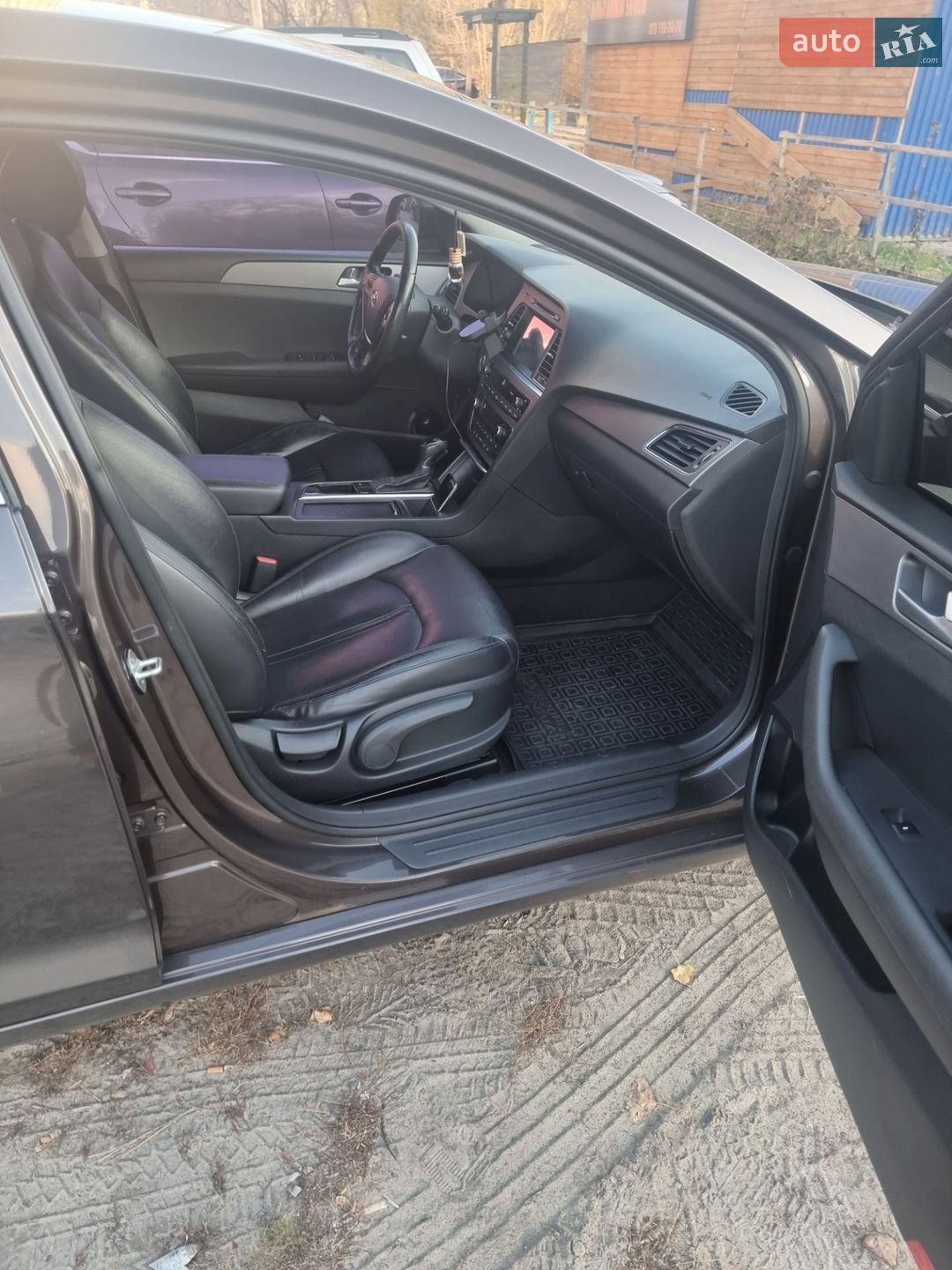 Hyundai Sonata 2015 VIN KMHE341DBFA114388 фото оголошення 16 з 33