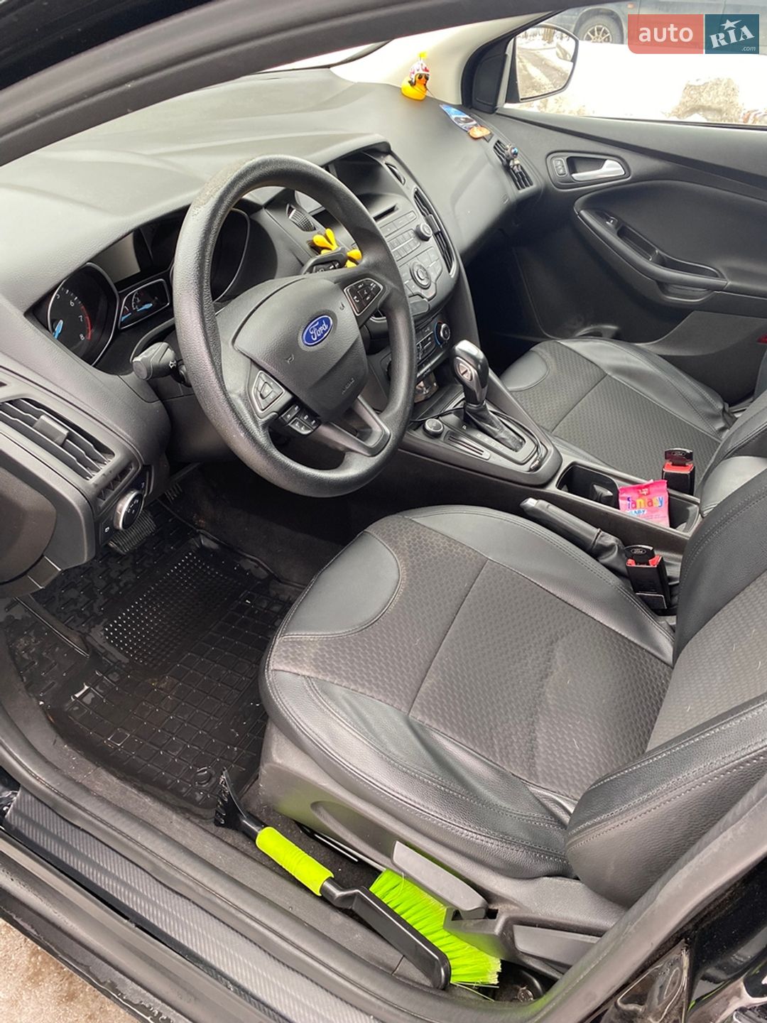 Ford Focus 2016 VIN 1FADP3F29GL379876 фото оголошення 2 з 12