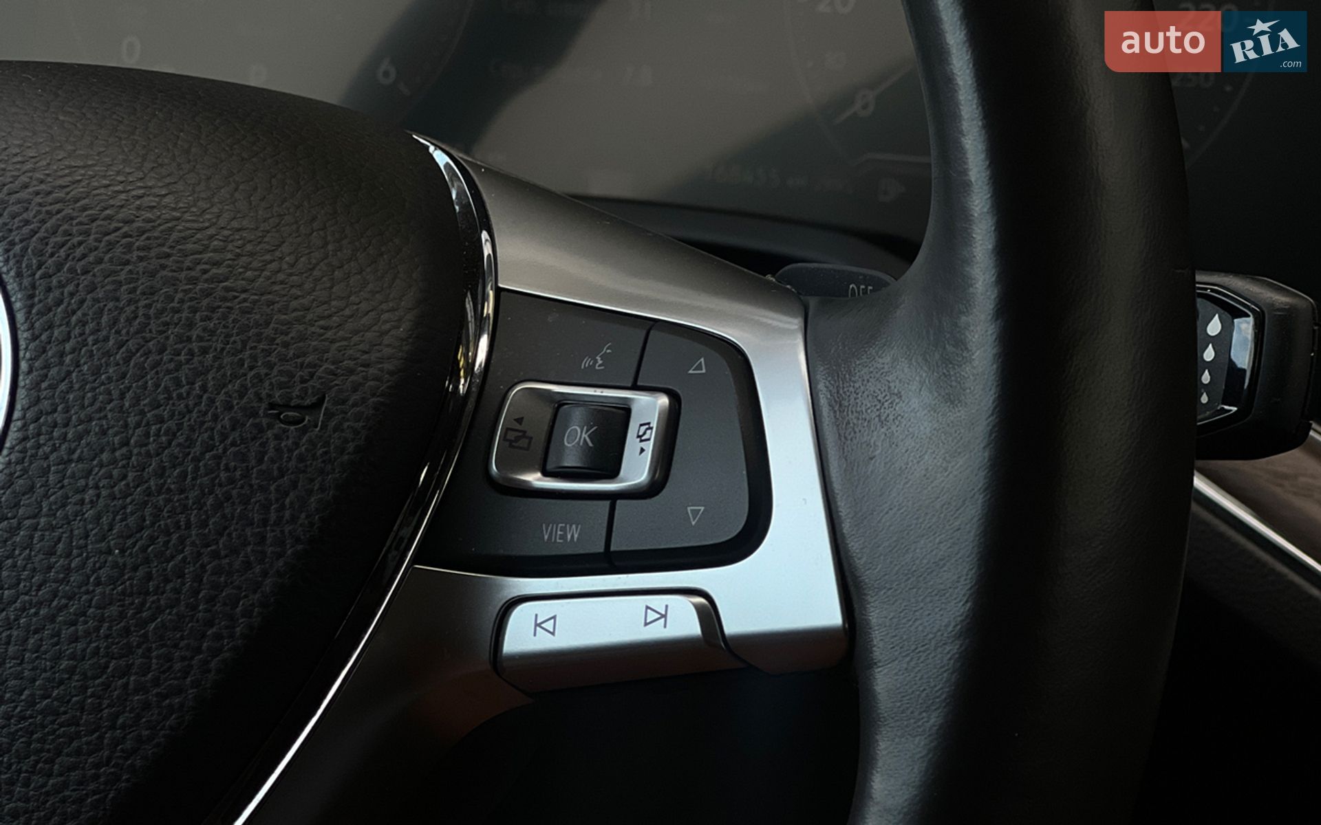 VOLKSWAGEN TOUAREG 2018 VIN WVGZZZCRZKD010271 фото оголошення 11 з 24