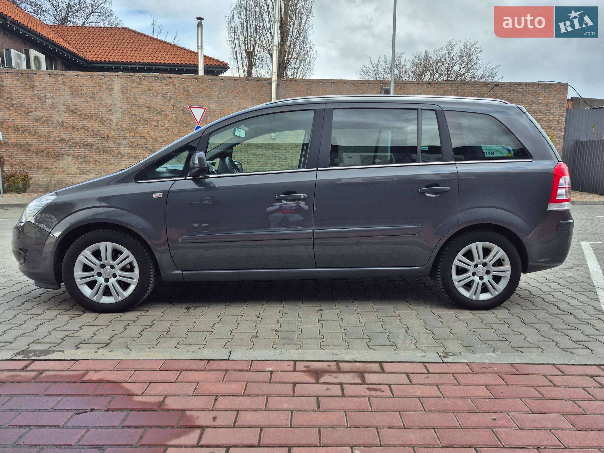 Opel Zafira 2011 VIN W0L0AHM75C2019146 фото оголошення 4 з 35