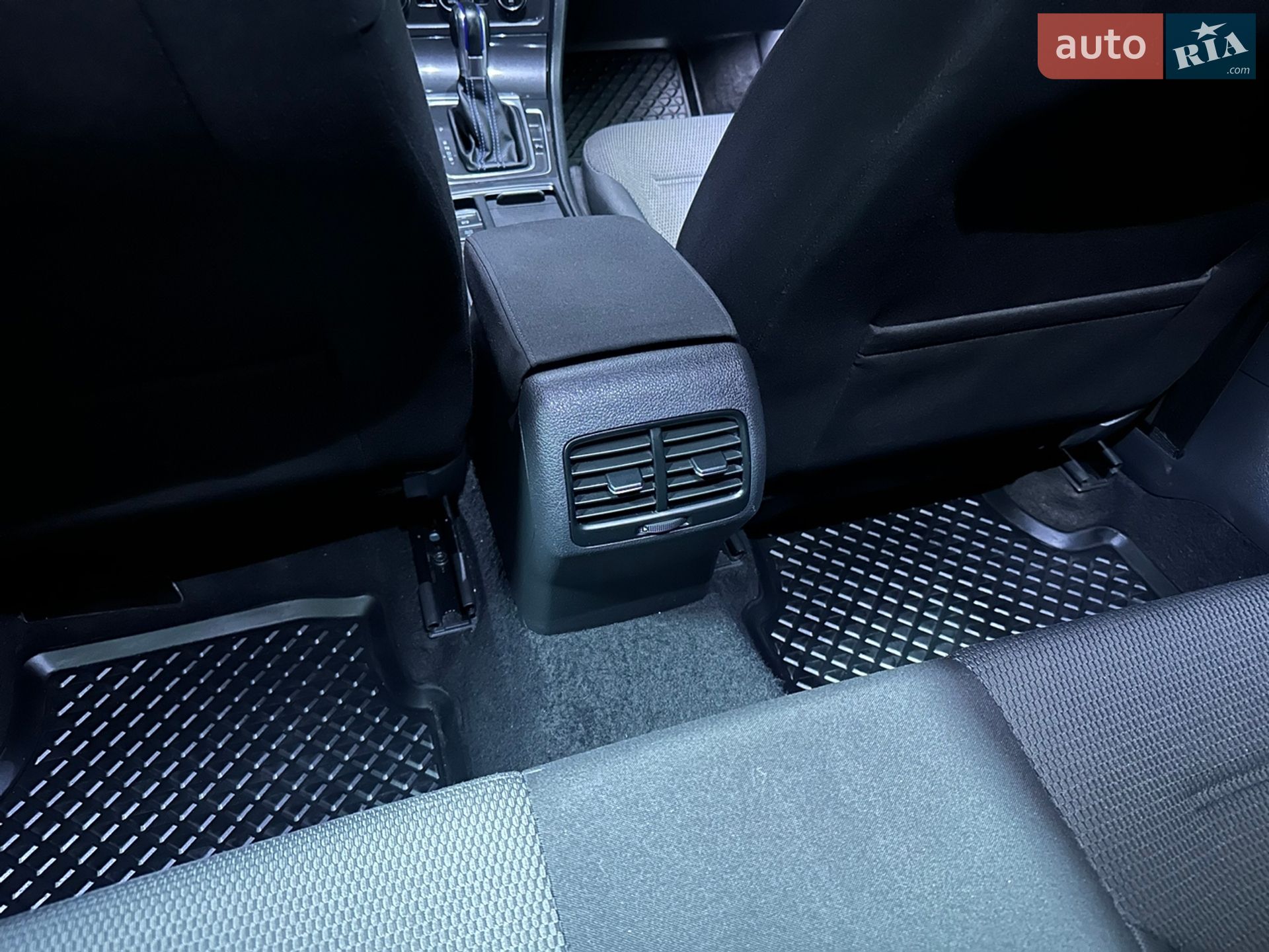 Volkswagen e-Golf 2017 VIN WVWZZZAUZJW900365 фото оголошення 5 з 12