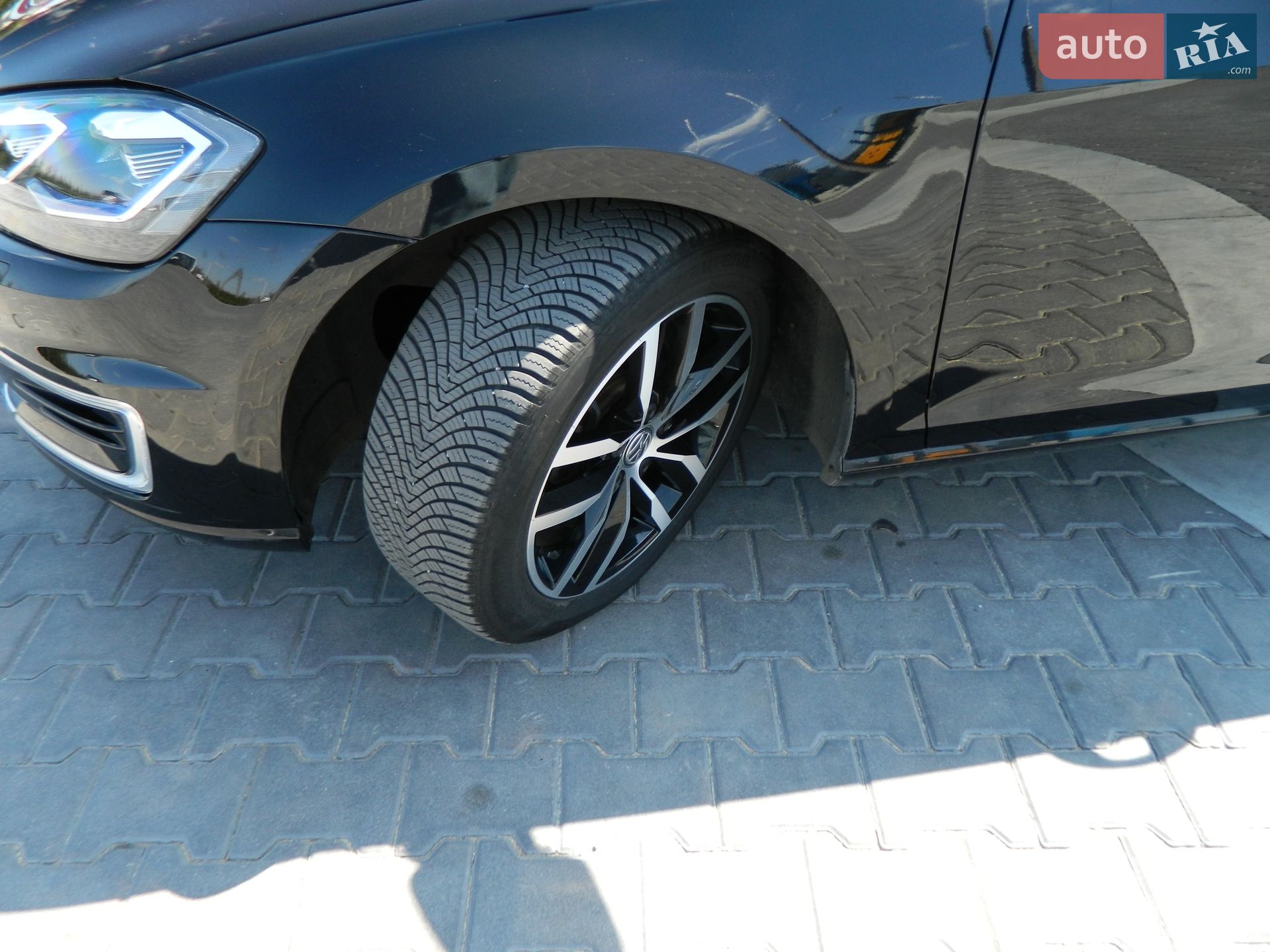 Volkswagen e-Golf 2019 VIN WVWZZZAUZKW915152 фото оголошення 13 з 48
