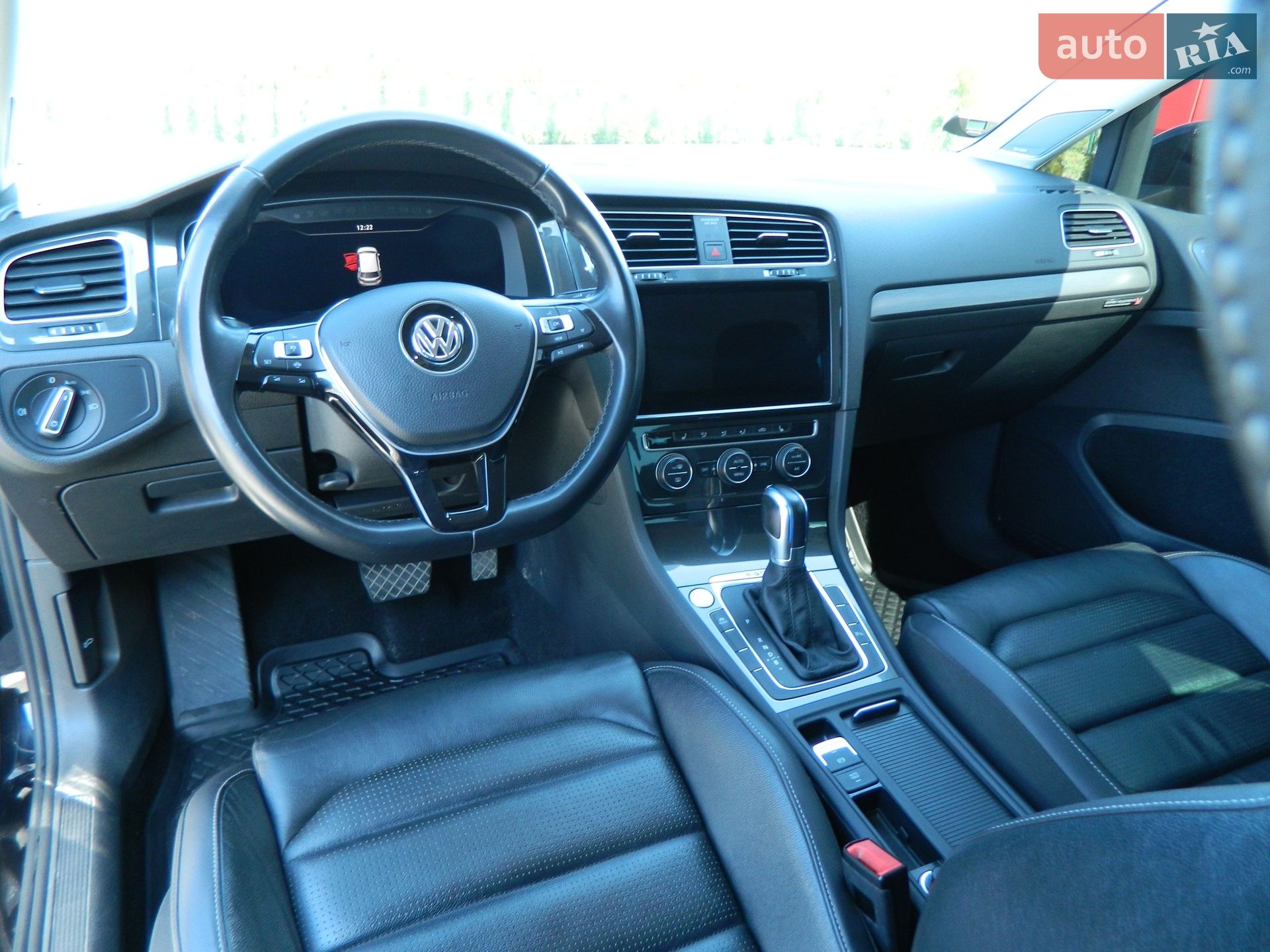 Volkswagen e-Golf 2019 VIN WVWZZZAUZKW915152 фото оголошення 23 з 48