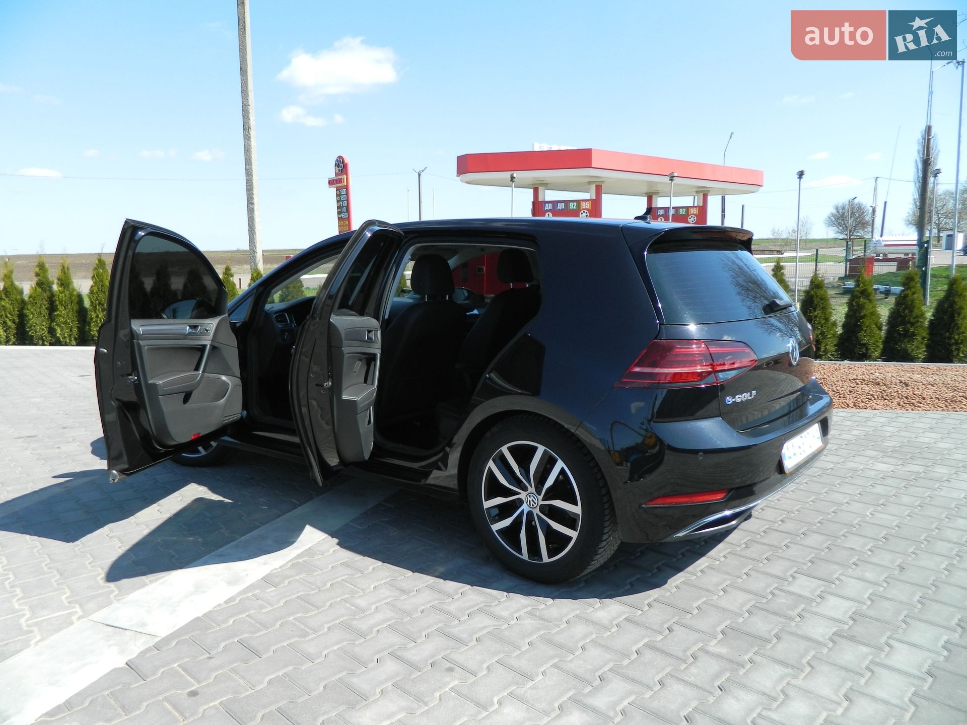 Volkswagen e-Golf 2019 VIN WVWZZZAUZKW915152 фото оголошення 25 з 48