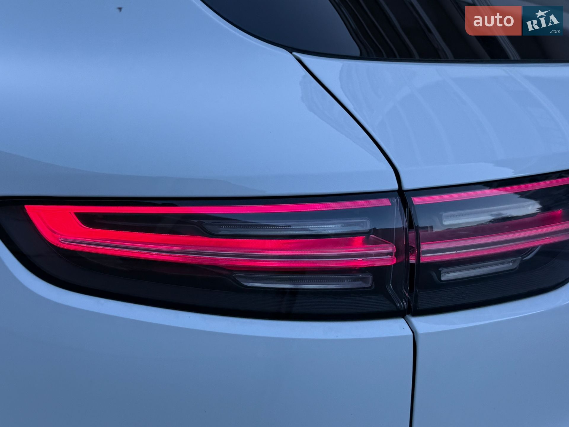 Porsche Cayenne 2019 VIN WP1AB2AY9KDA65356 фото оголошення 13 з 106