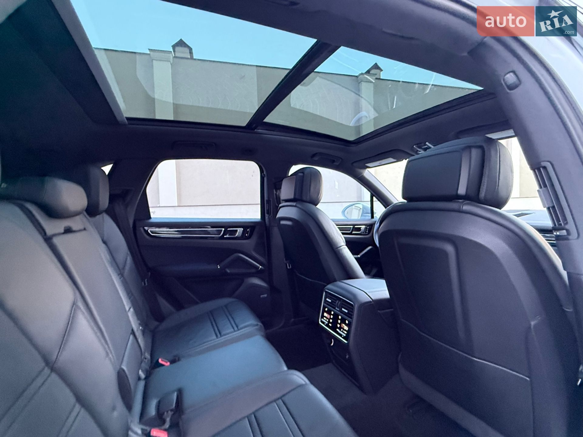Porsche Cayenne 2019 VIN WP1AB2AY9KDA65356 фото оголошення 71 з 106