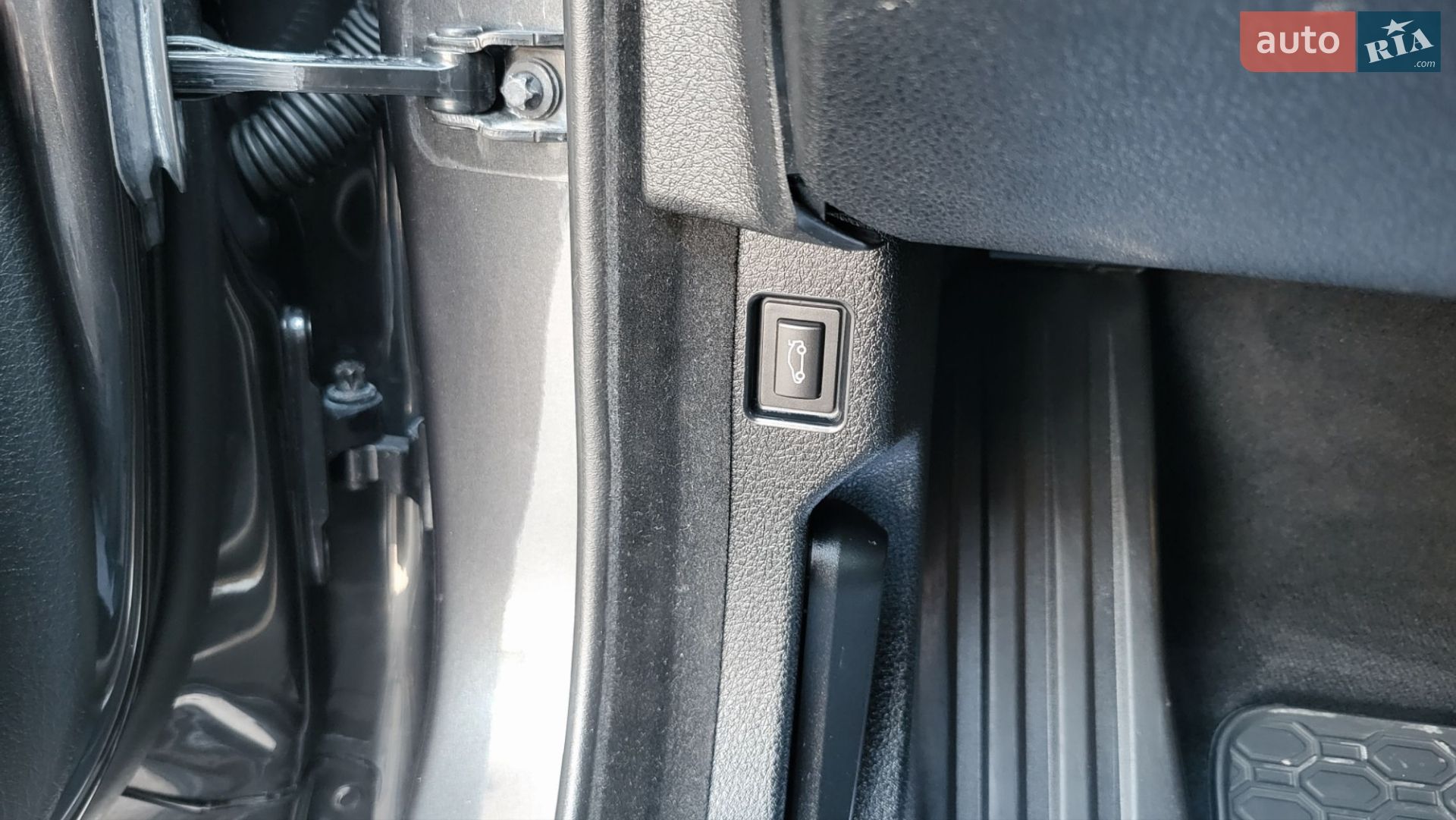 BMW 5 Series 2014 VIN WBA5L31080G076180 фото оголошення 29 з 75