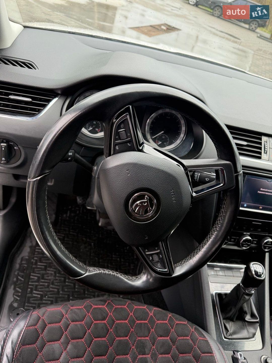 Skoda Octavia 2017 VIN TMBJG7NE7J0189986 фото оголошення 2 з 16