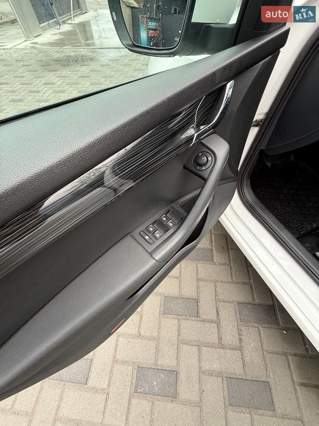 Skoda Octavia 2017 VIN TMBJG7NE7J0189986 фото оголошення 14 з 16